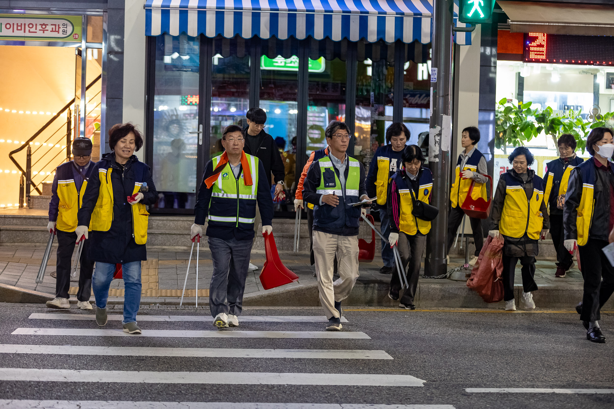 20231017-광진구 자양4동 주민합동 야간순찰 231017-0799_G_161429.jpg