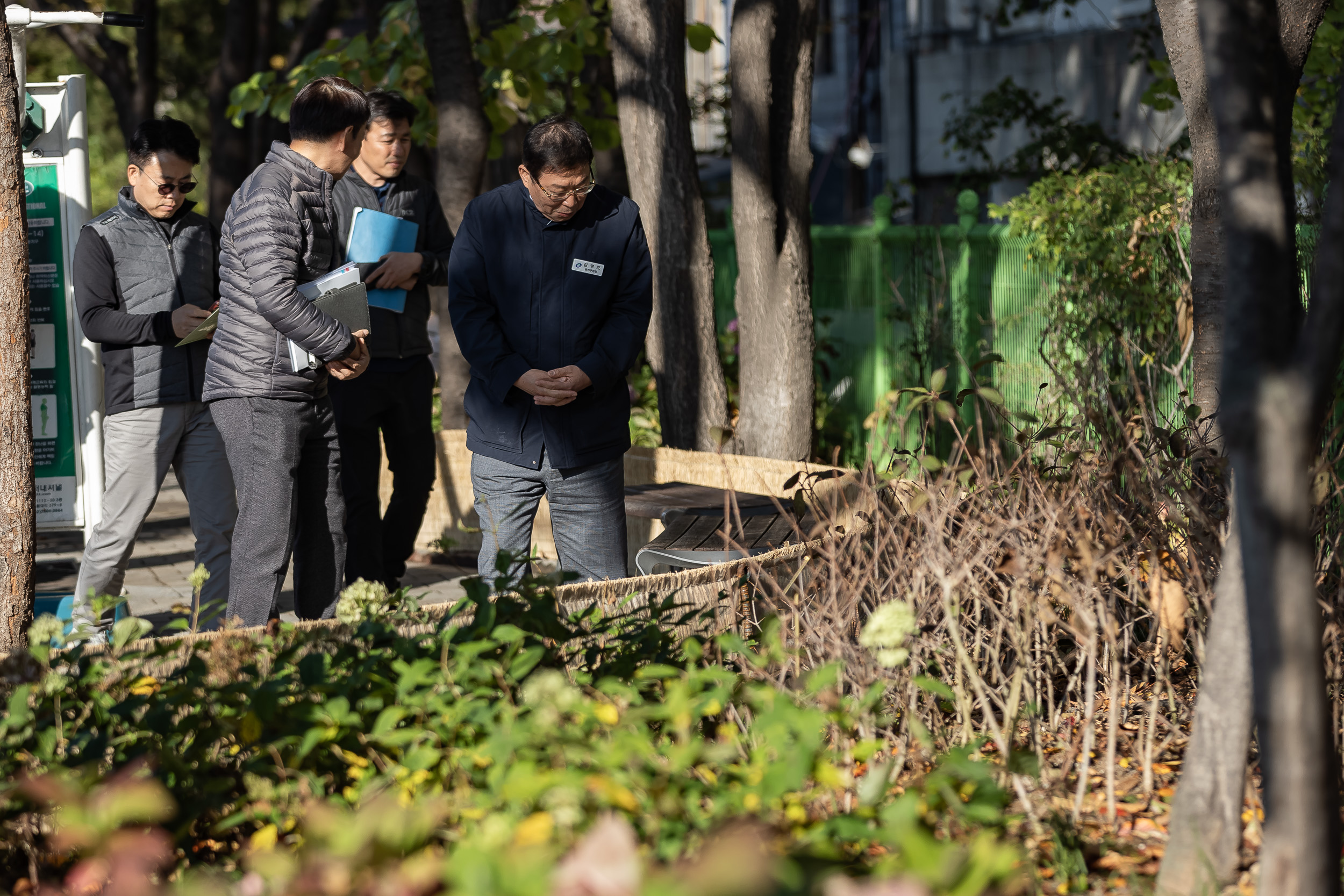 20231107-중랑천 벚나무.수국특화길 조성 현장방문 231107_0188_G_222451.jpg