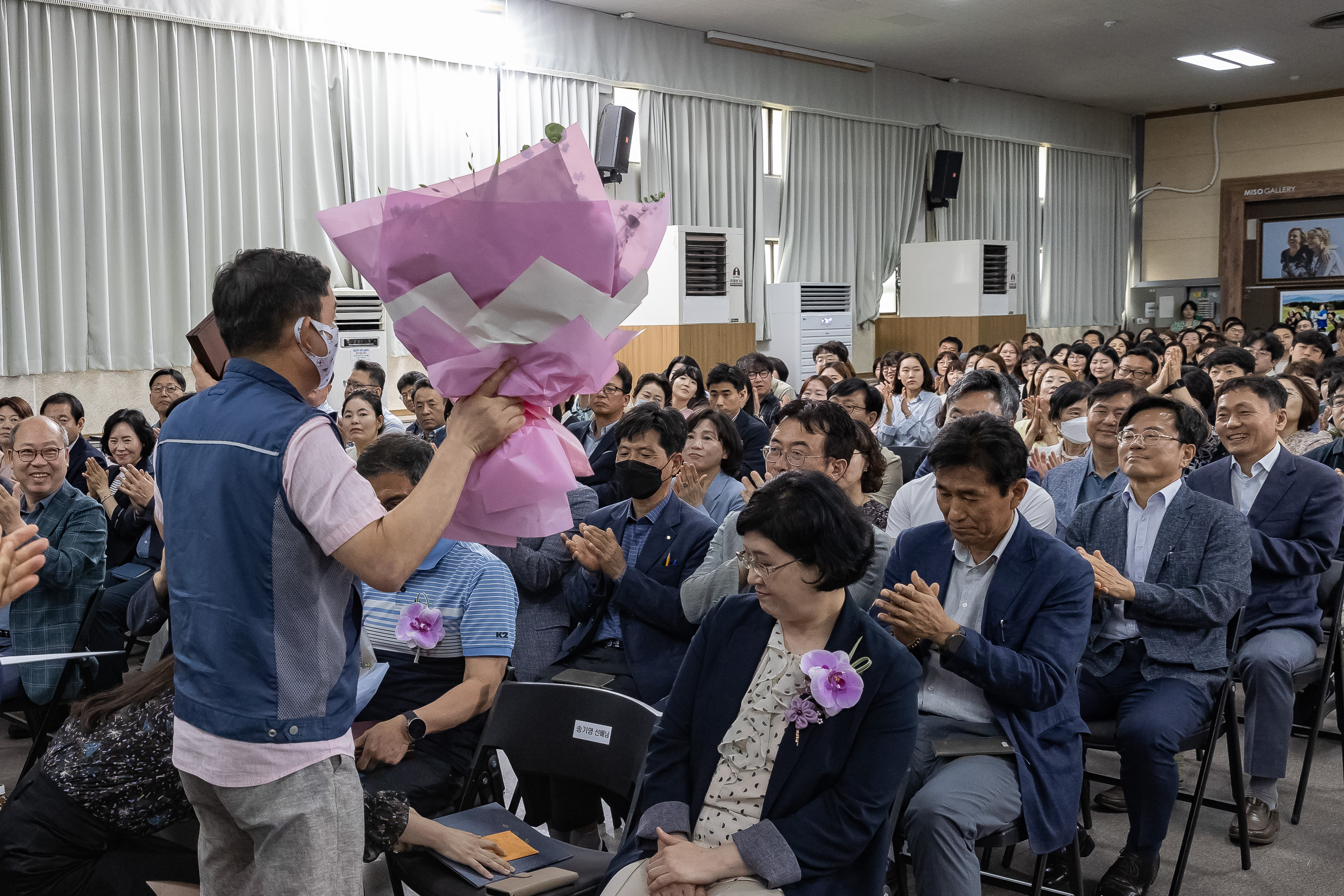 20230608-2023년도 2분기 정례조례 및 공로패 전수식 230608-0108_G_180309.jpg