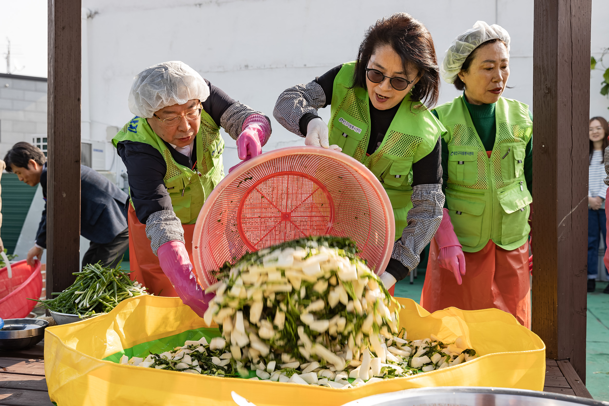 20231023-사랑듬뿍 반찬 나눔 봉사 231023-0352_G_103420.jpg