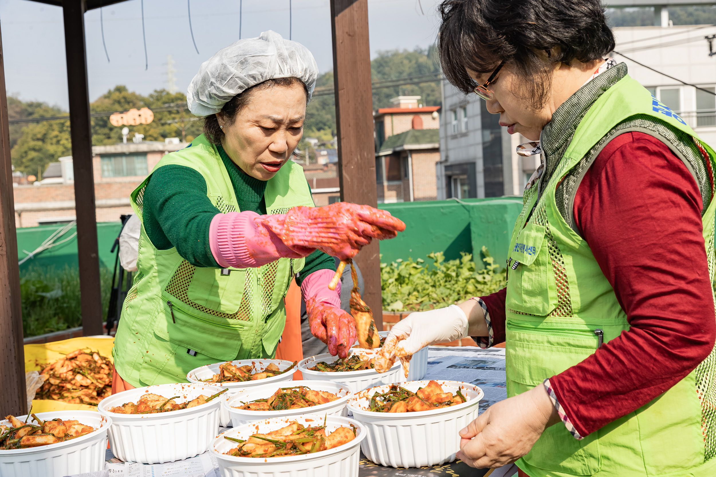 20231023-사랑듬뿍 반찬 나눔 봉사 231023-0520_G_103423.jpg