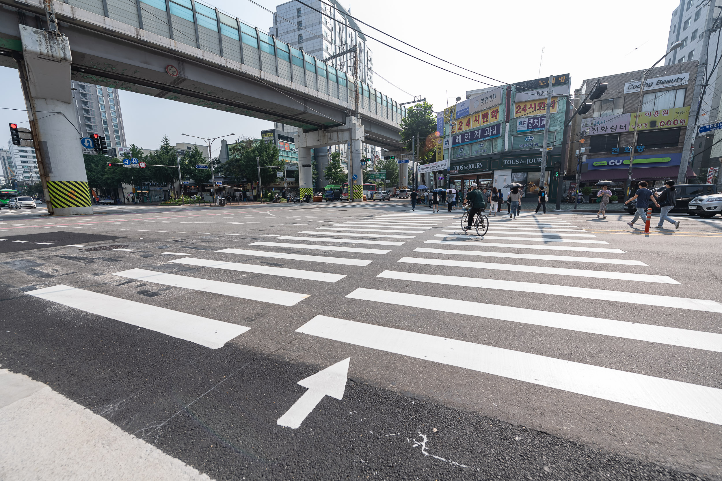 20230720-자양사거리 교통섬 철거 및 횡단보도 확장 공사 완료 230720-0186_G_151736.jpg