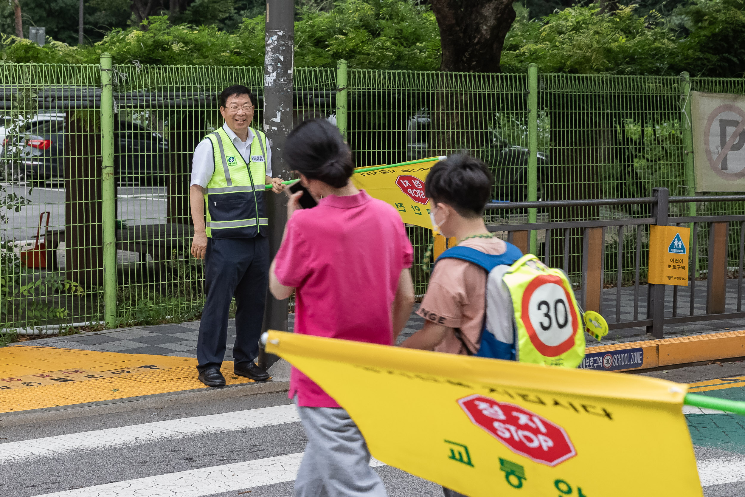 20230711-등굣길 교통안전지킴이 활동(동의초등학교) 230711-0232_G_132252.jpg