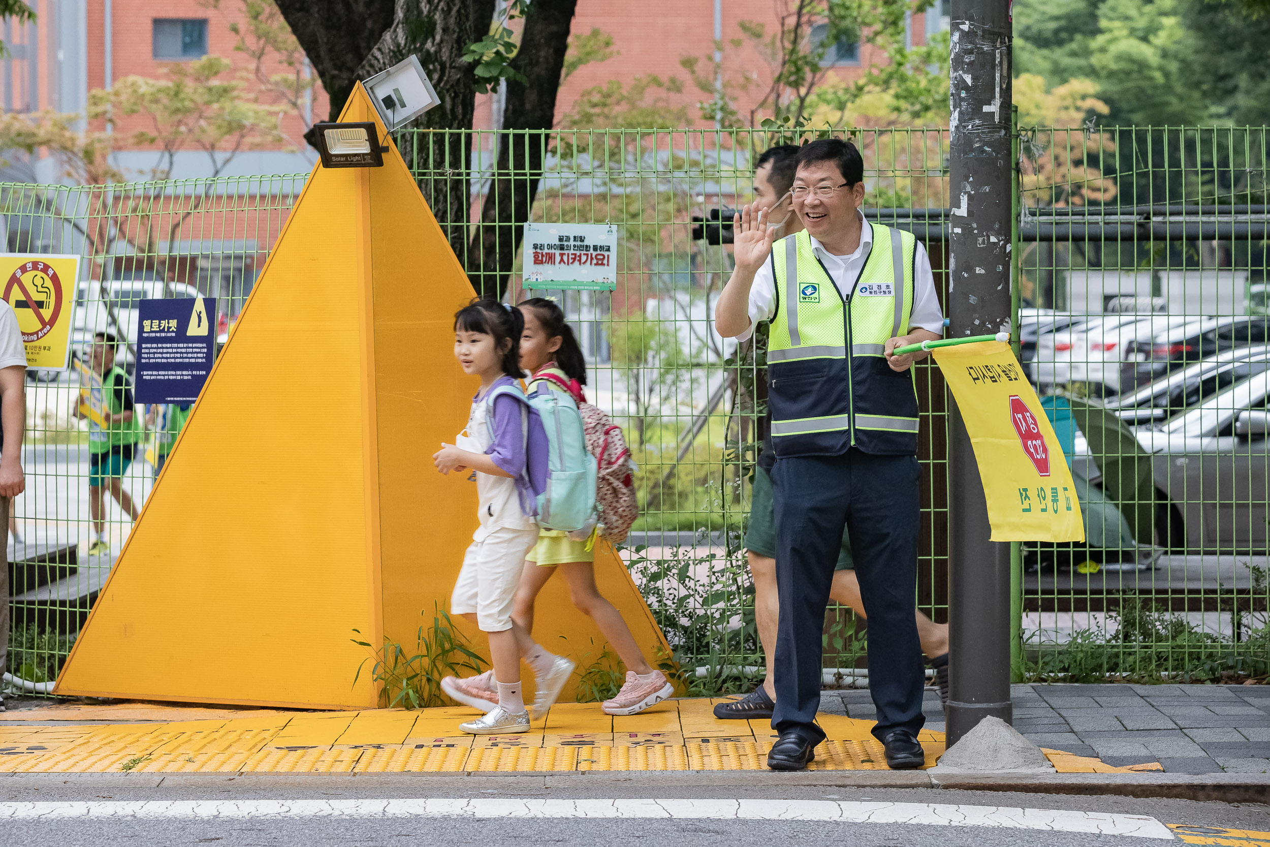 20230711-등굣길 교통안전지킴이 활동(동의초등학교) 230711-0313_G_132253.jpg