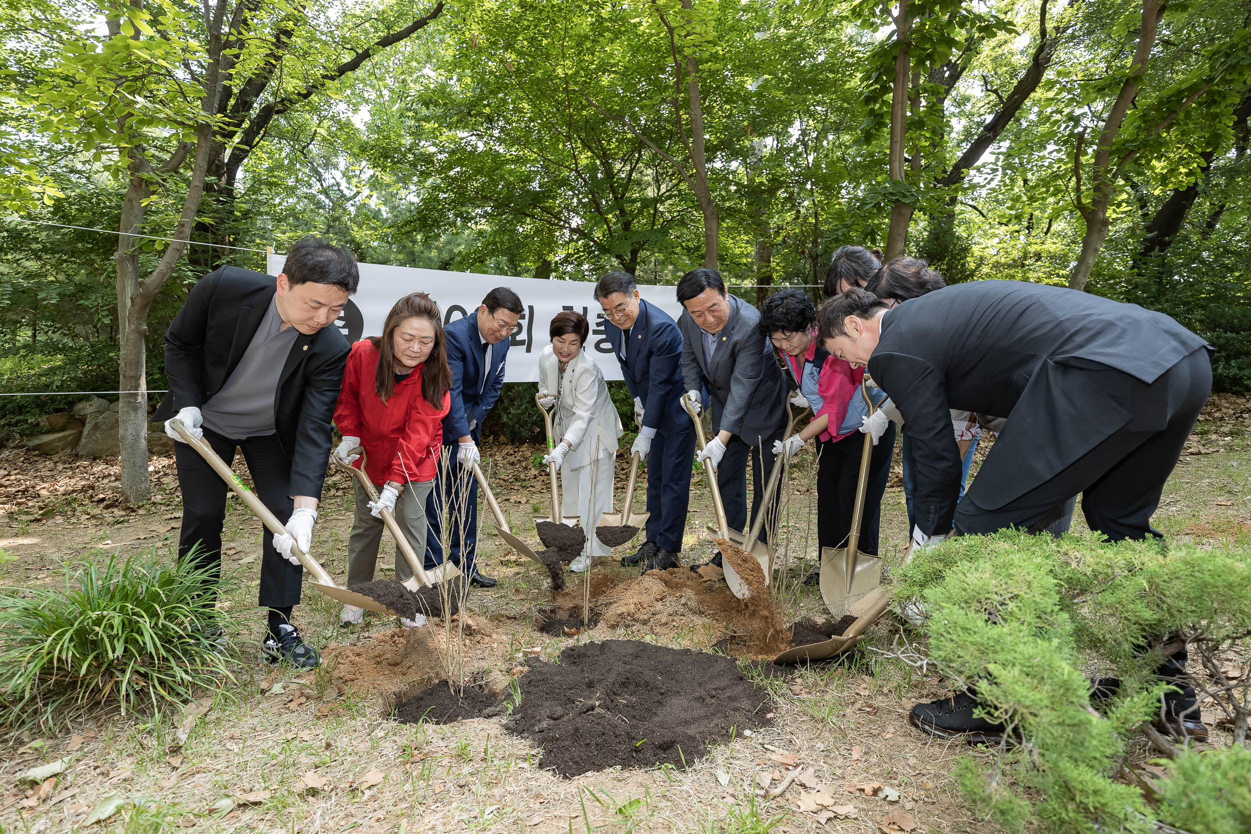 20230606-국자유총연맹 광진구지회 제68회 현충일 추념식 230606-0714_G_164244.jpg