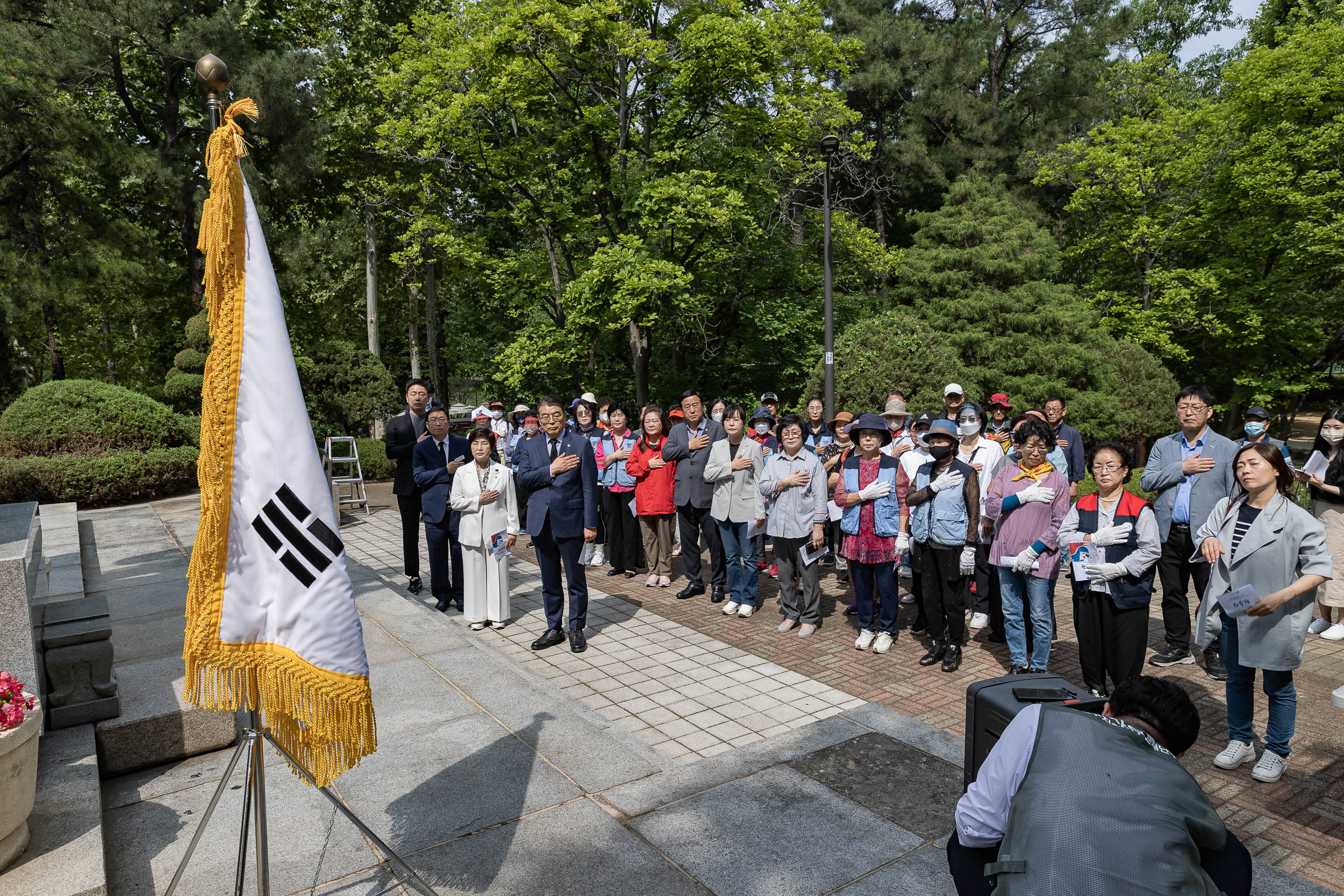 20230606-국자유총연맹 광진구지회 제68회 현충일 추념식 230606-0136_G_164231.jpg