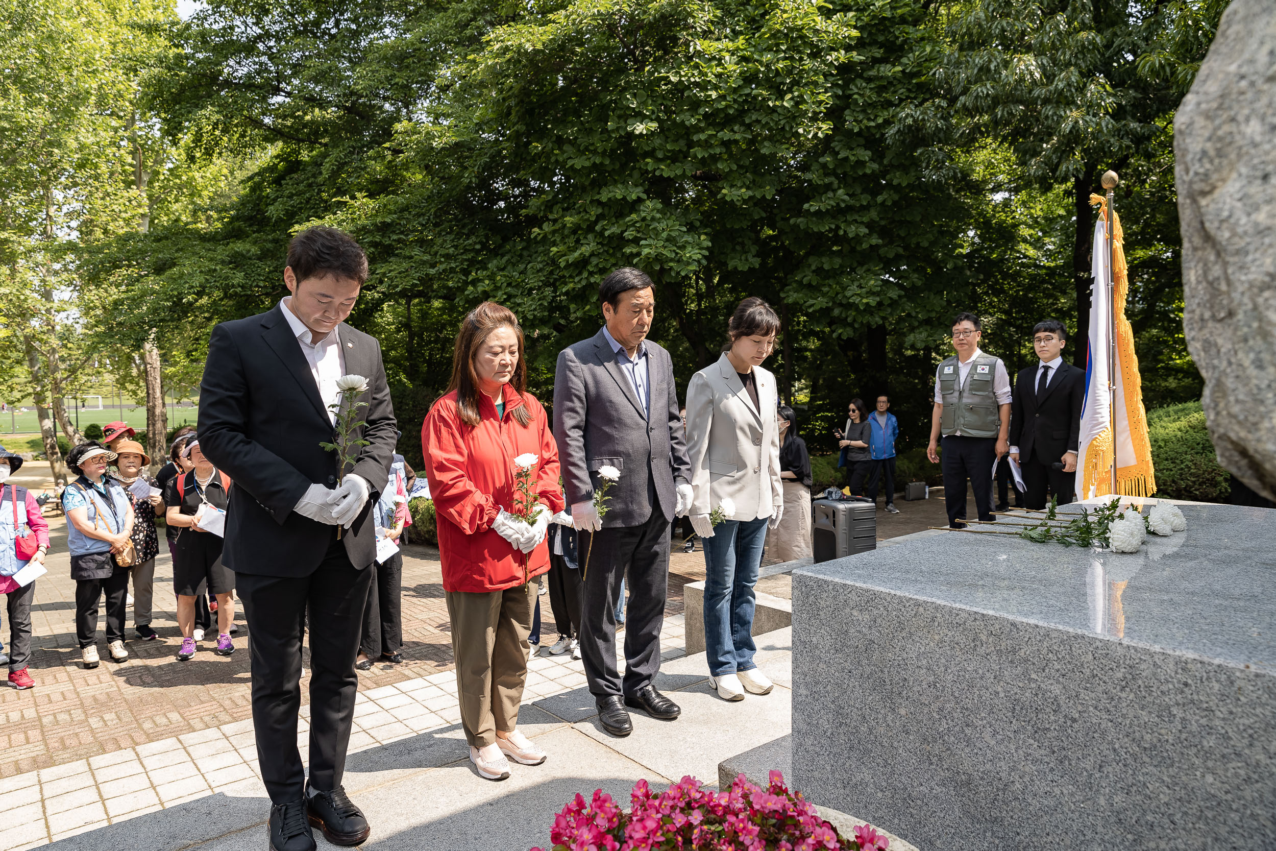 20230606-국자유총연맹 광진구지회 제68회 현충일 추념식 230606-0329_G_164235.jpg