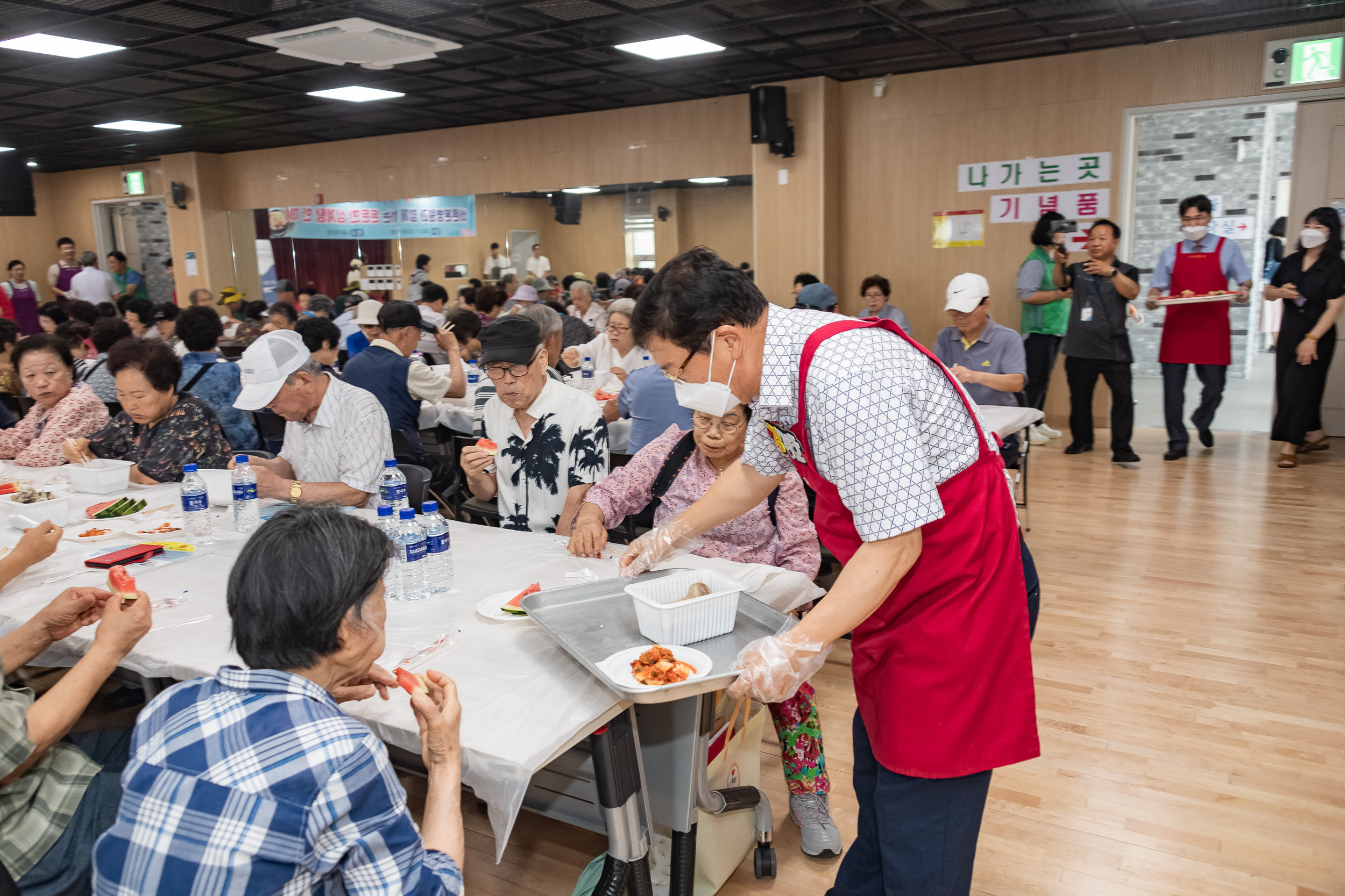 20230720-군자동 어르신 삼계탕 행사 230720-0325_G_144052.jpg