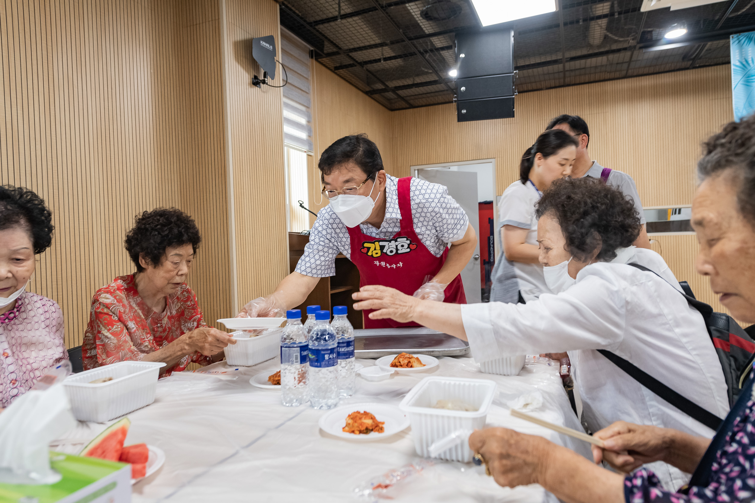 20230720-군자동 어르신 삼계탕 행사 230720-0465_G_144055.jpg