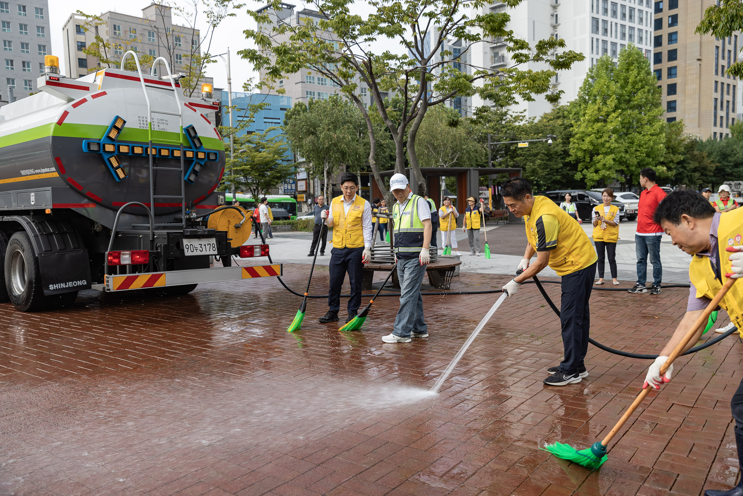 20230919-군자동 묵은 쓰레기 대청소 230919-1177_G_163351.jpg