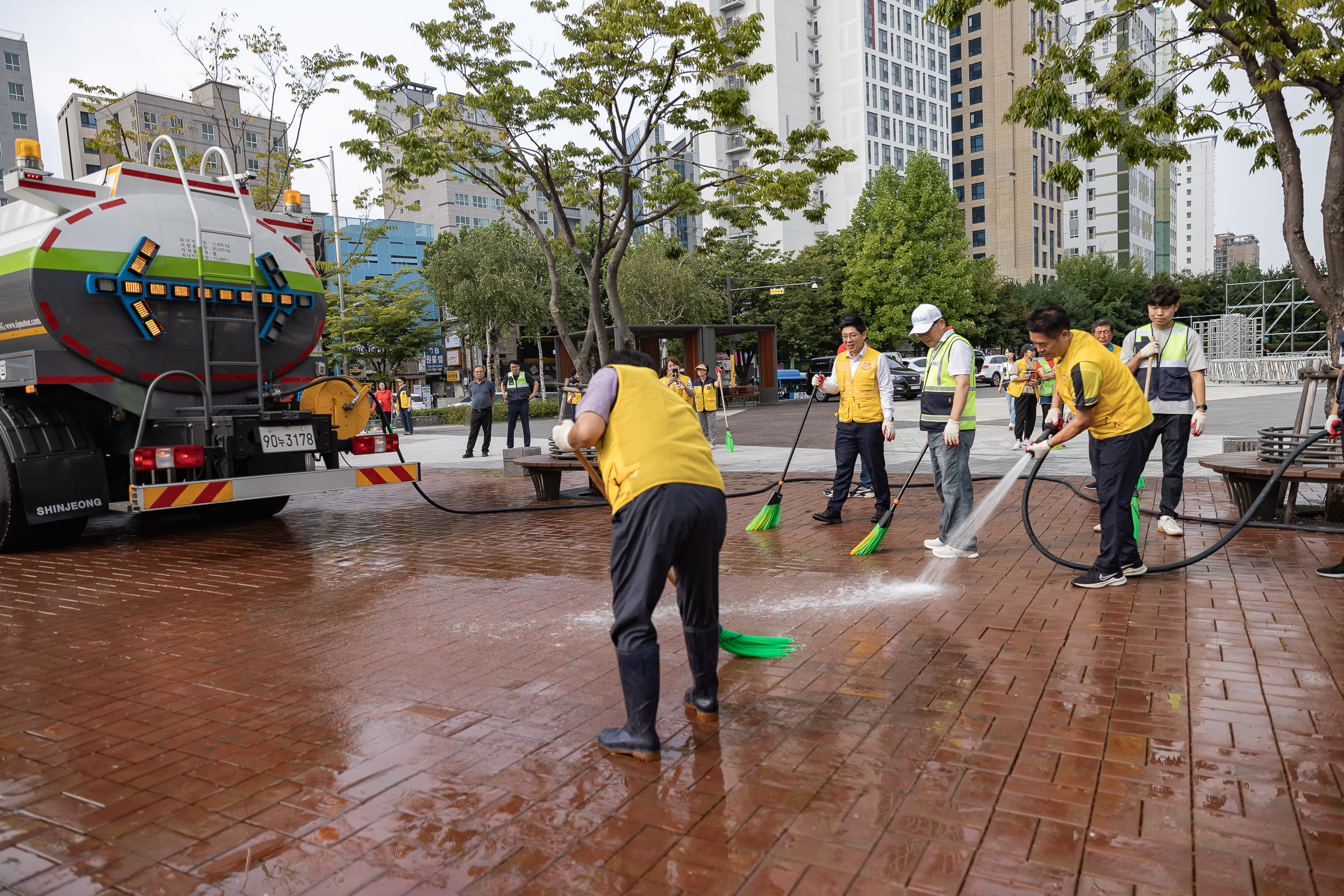 20230919-군자동 묵은 쓰레기 대청소 230919-1190_G_163352.jpg