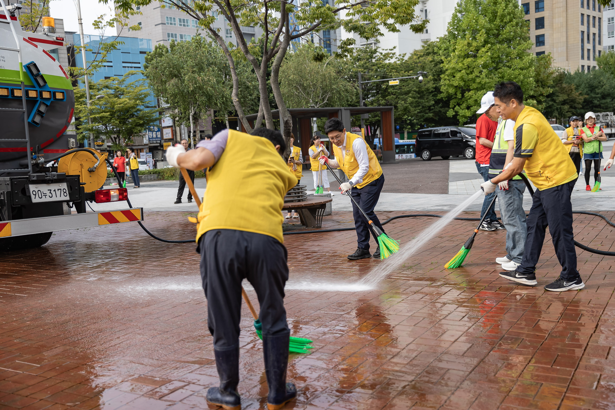 20230919-군자동 묵은 쓰레기 대청소 230919-1194_G_163352.jpg