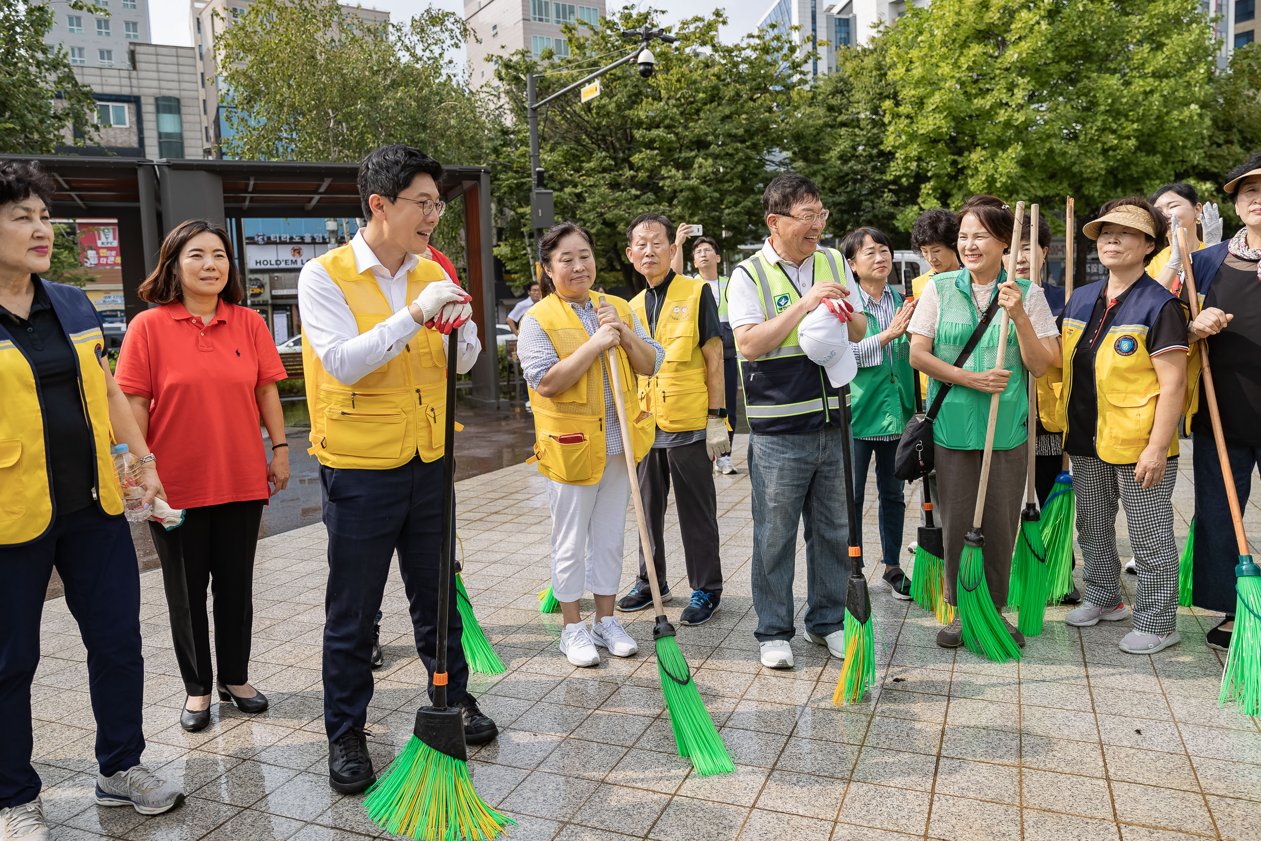 20230919-군자동 묵은 쓰레기 대청소 230919-2088_G_163414.jpg