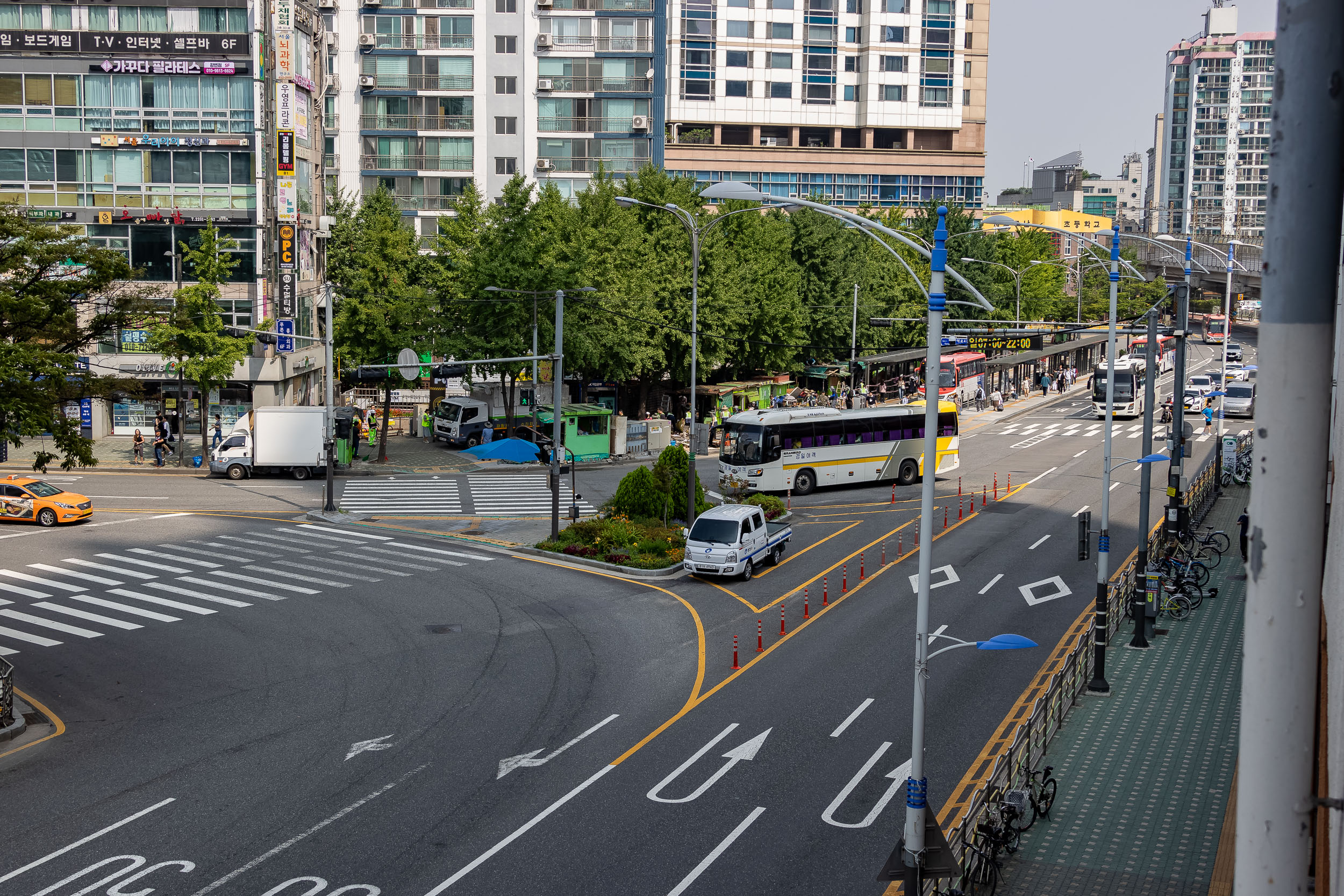 20230706-구의3동 강변 우성아파트 담장 앞 노점상 철거1 230706-0431_G_112023.jpg