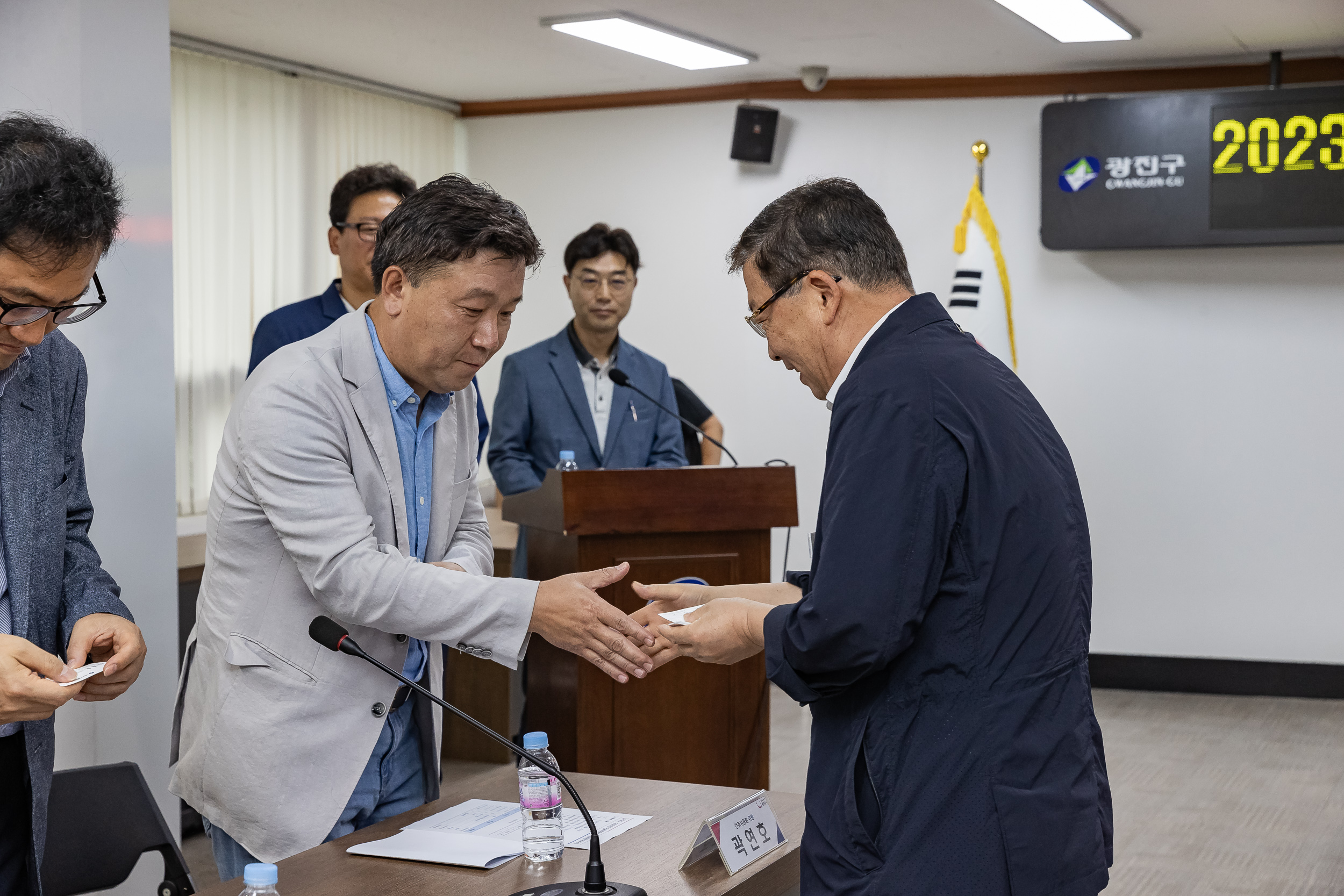 20230626-2023년 건축위원회 신규위원 위촉식 230626-0015_G_101135.jpg