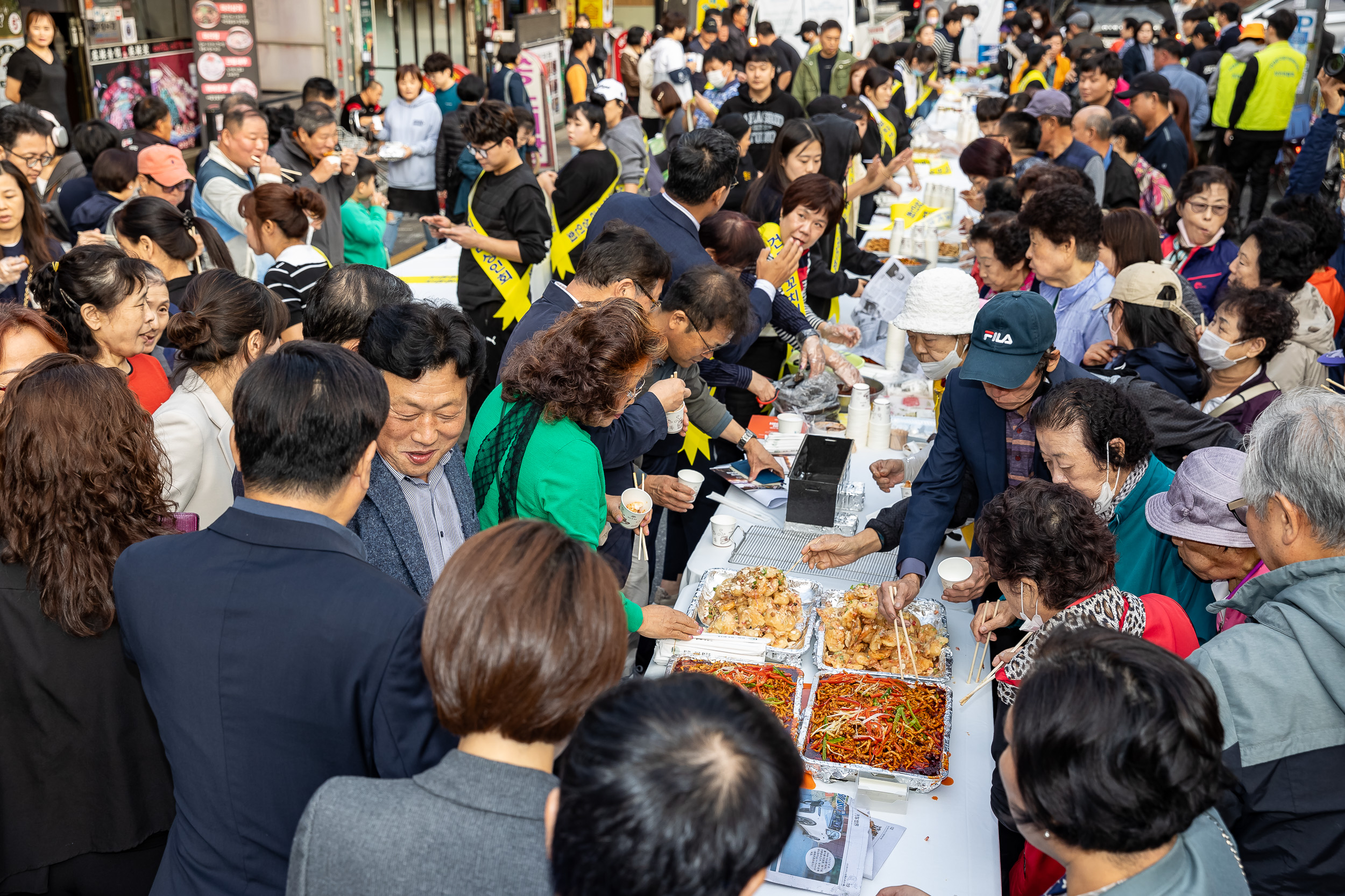 20231018-제7회 건대양꼬치거리 축제 231018-0861_G_161824.jpg