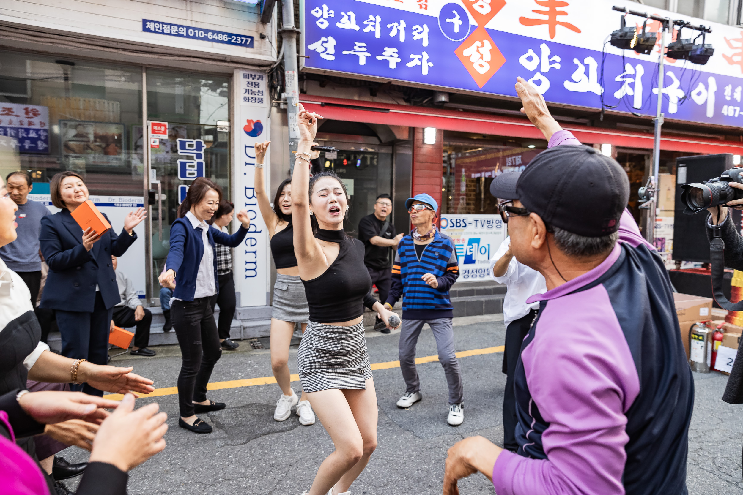 20231018-제7회 건대양꼬치거리 축제 231018-1315_G_161842.jpg