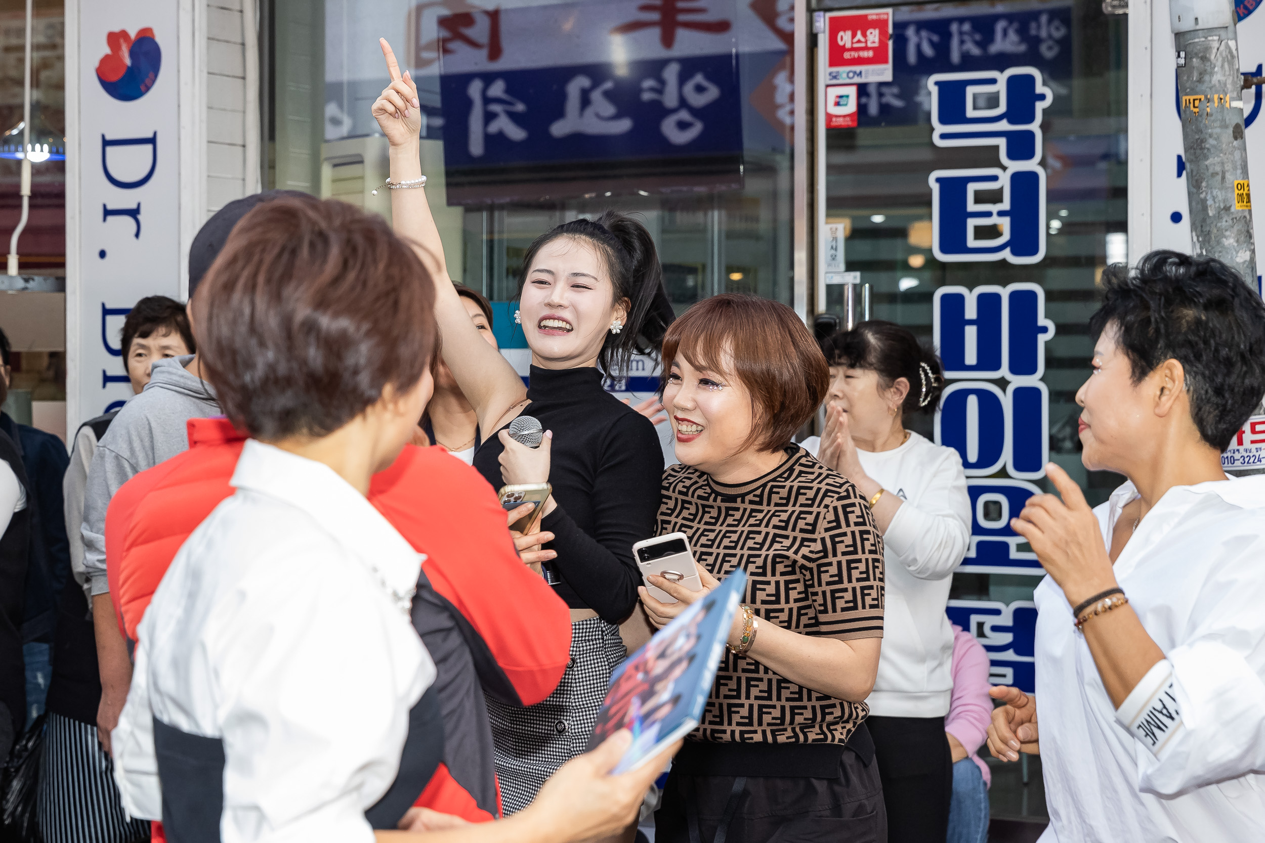 20231018-제7회 건대양꼬치거리 축제 231018-1359_G_161844.jpg