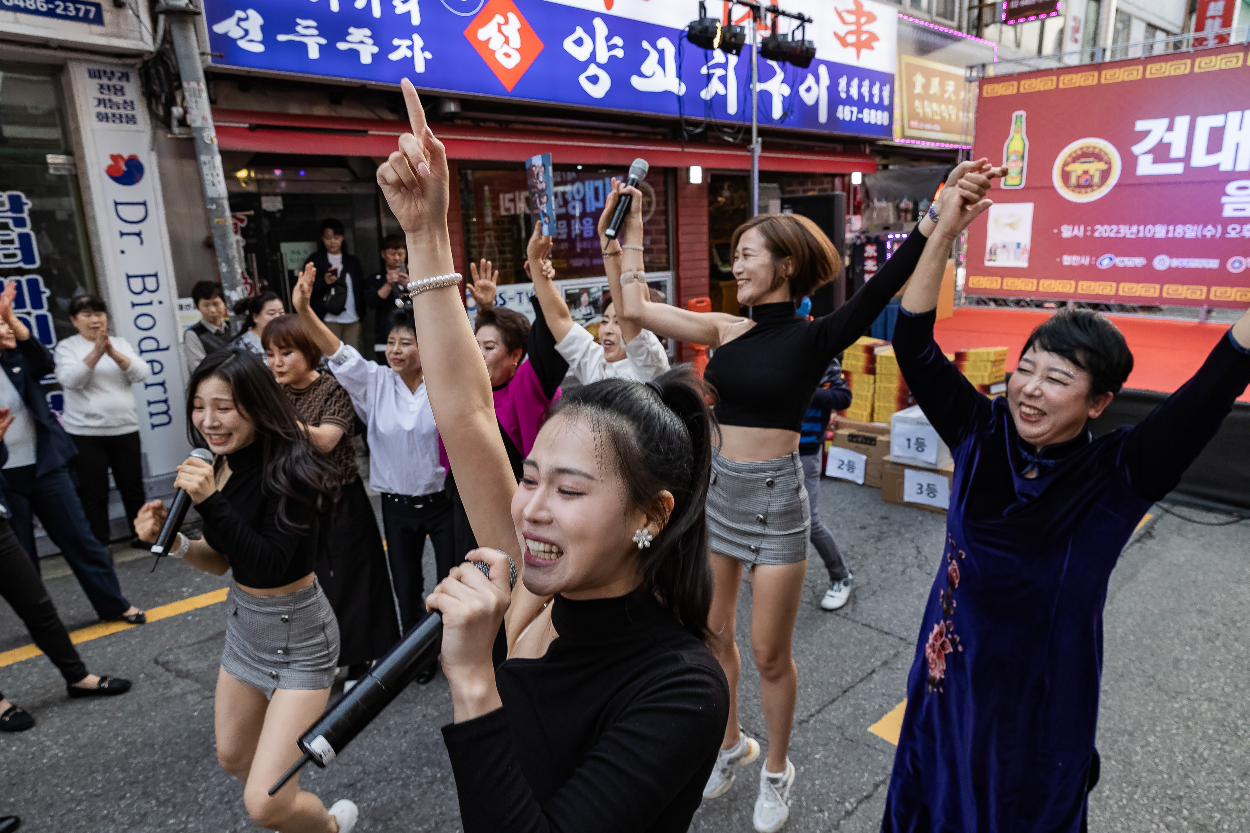 20231018-제7회 건대양꼬치거리 축제 231018-1380_G_161844.jpg