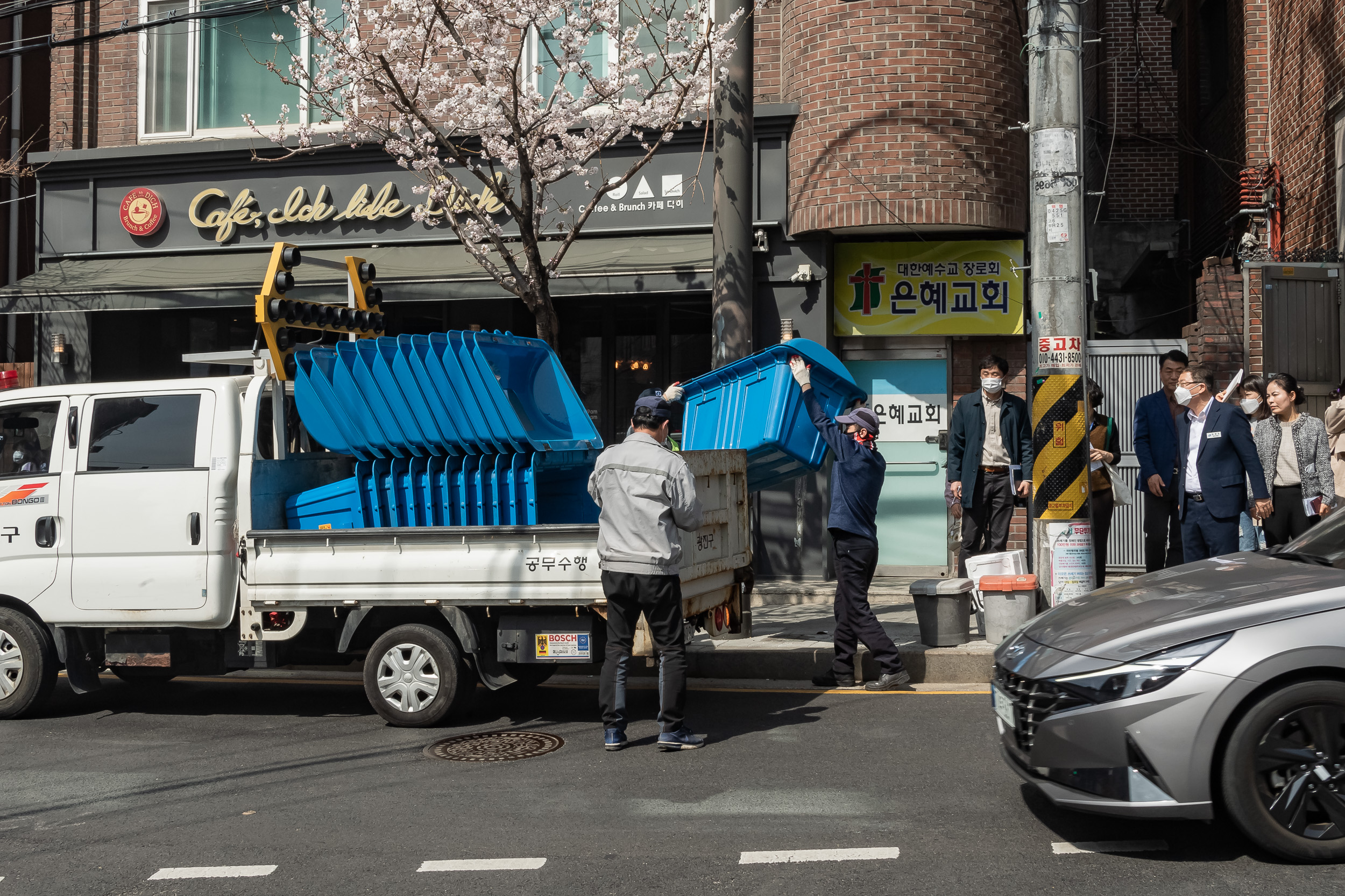 20230322-학교 앞 소통 나들이-서울동의초등학교 230322-0284_G_100529.jpg