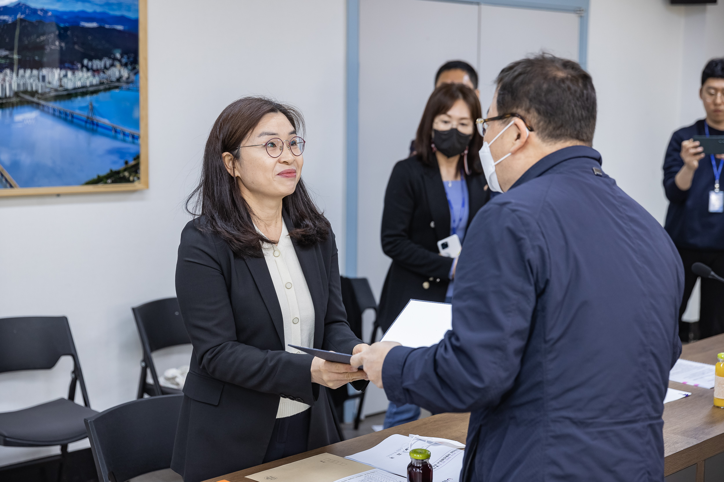 20230426-광진구 아동친화도시 추진위원회 신규위원 위촉식 및 정기회의 개최 230426-0038_G_183034.jpg