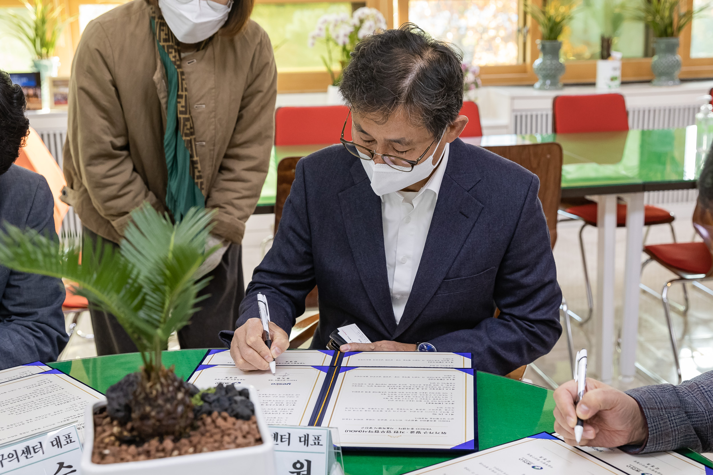 20221104-YESCO와 함께하는 위기가구 발굴.지원 업무협약식(MOU) 221104-0269_G_160938.jpg