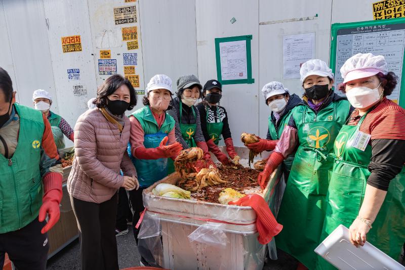 20221109-2022 광진구 따뜻한 겨울나기 사랑의 김장 담가드리기 221109-0737_G_152902.jpg