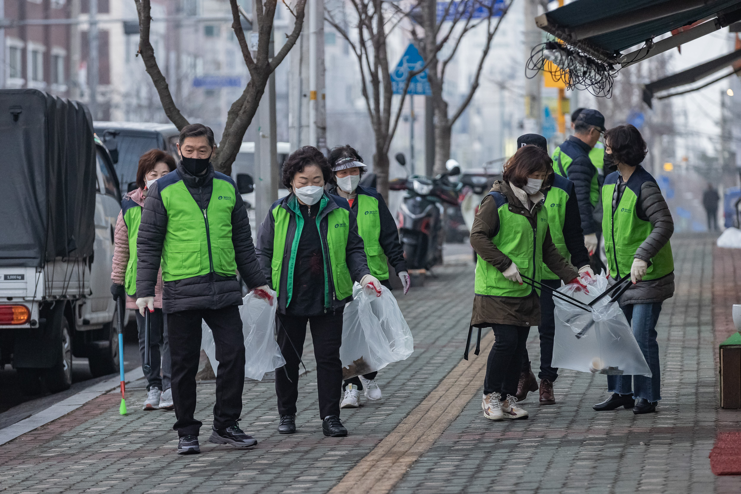 20230310-제9회 주민과 함께하는 골목청소-자양3동 230310-0142_G_173505.jpg