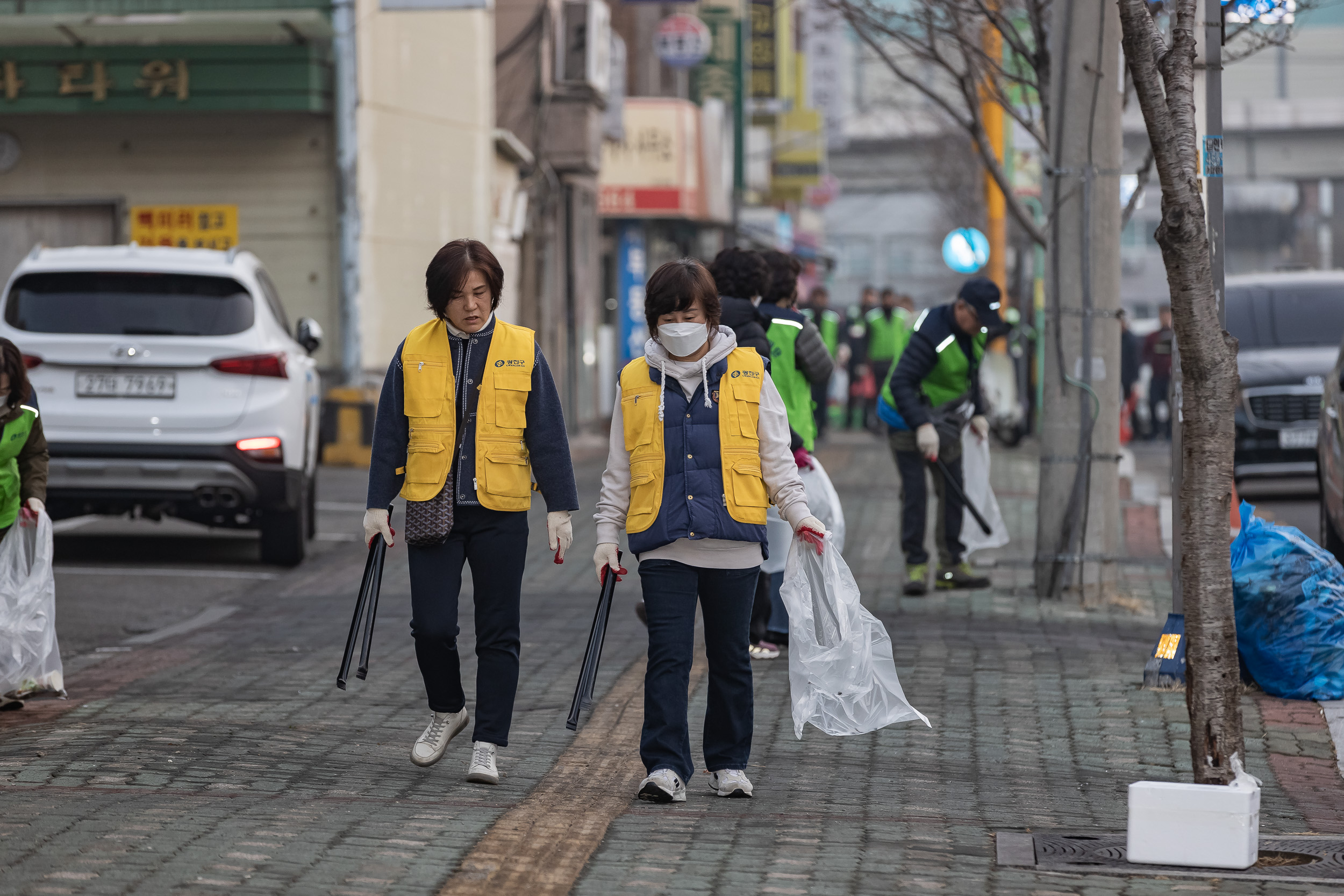 20230310-제9회 주민과 함께하는 골목청소-자양3동 230310-0210_G_173506.jpg