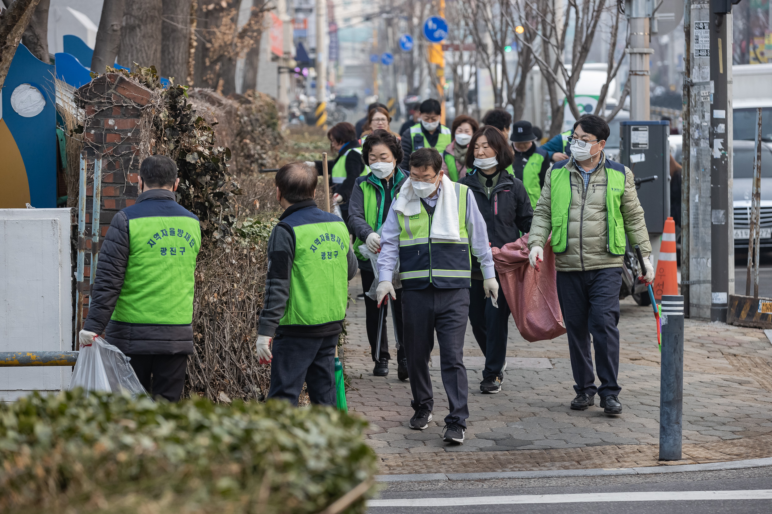 20230310-제9회 주민과 함께하는 골목청소-자양3동 230310-0726_G_173512.jpg