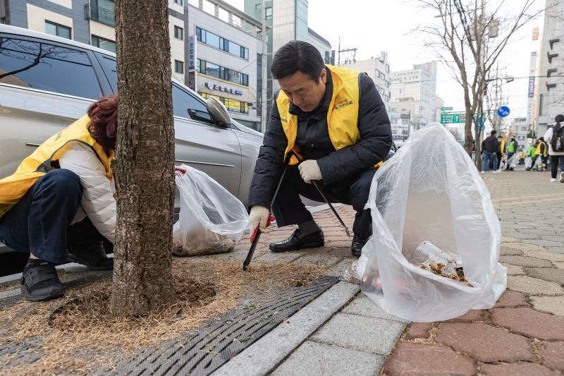 20230310-제9회 주민과 함께하는 골목청소-자양3동 230310-0910_G_173514.jpg