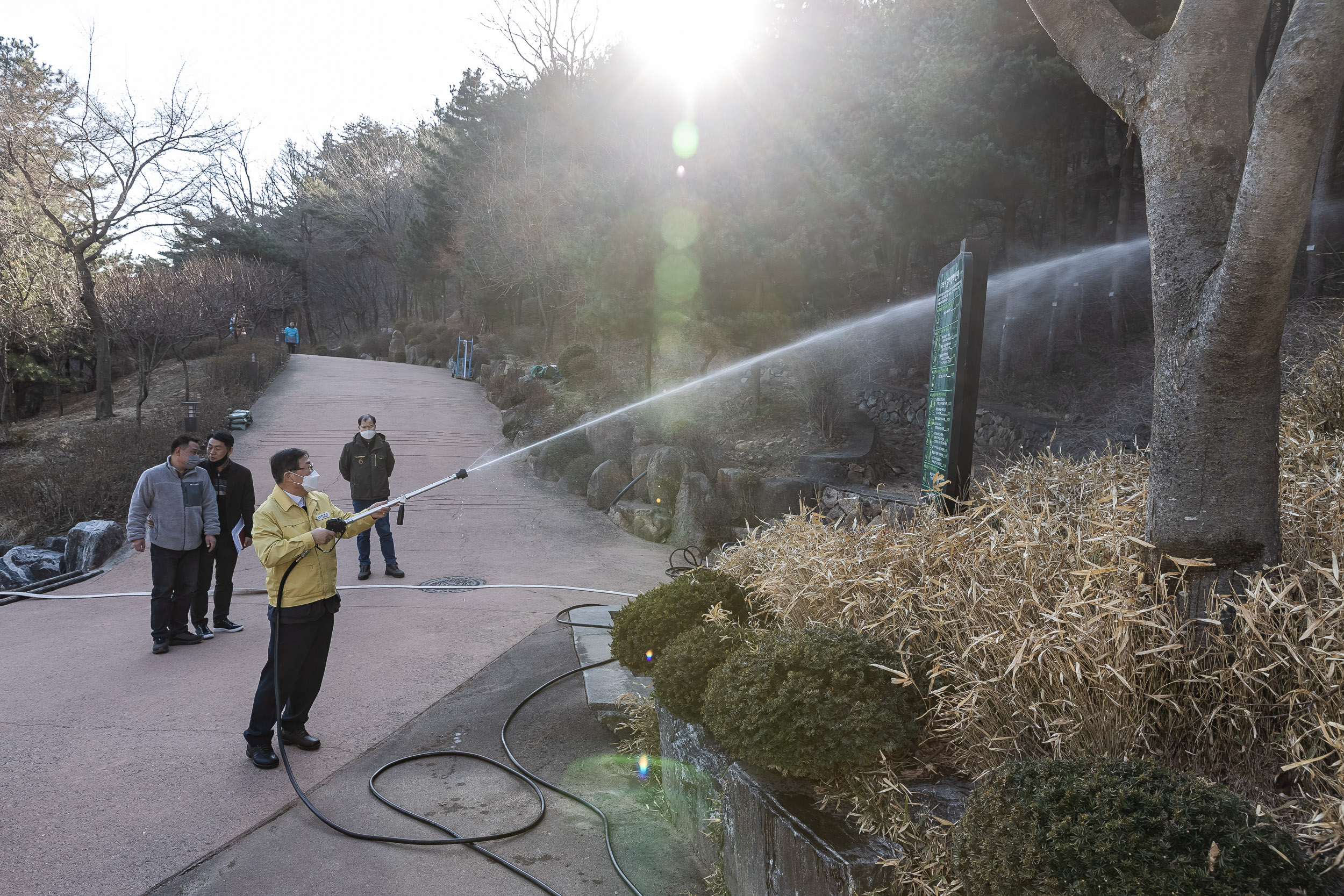 20230314-2023 해빙기 안전점검 현장방문-아차산 산불 소화시설(긴고랑초소) 230314-1844_G_135001.jpg