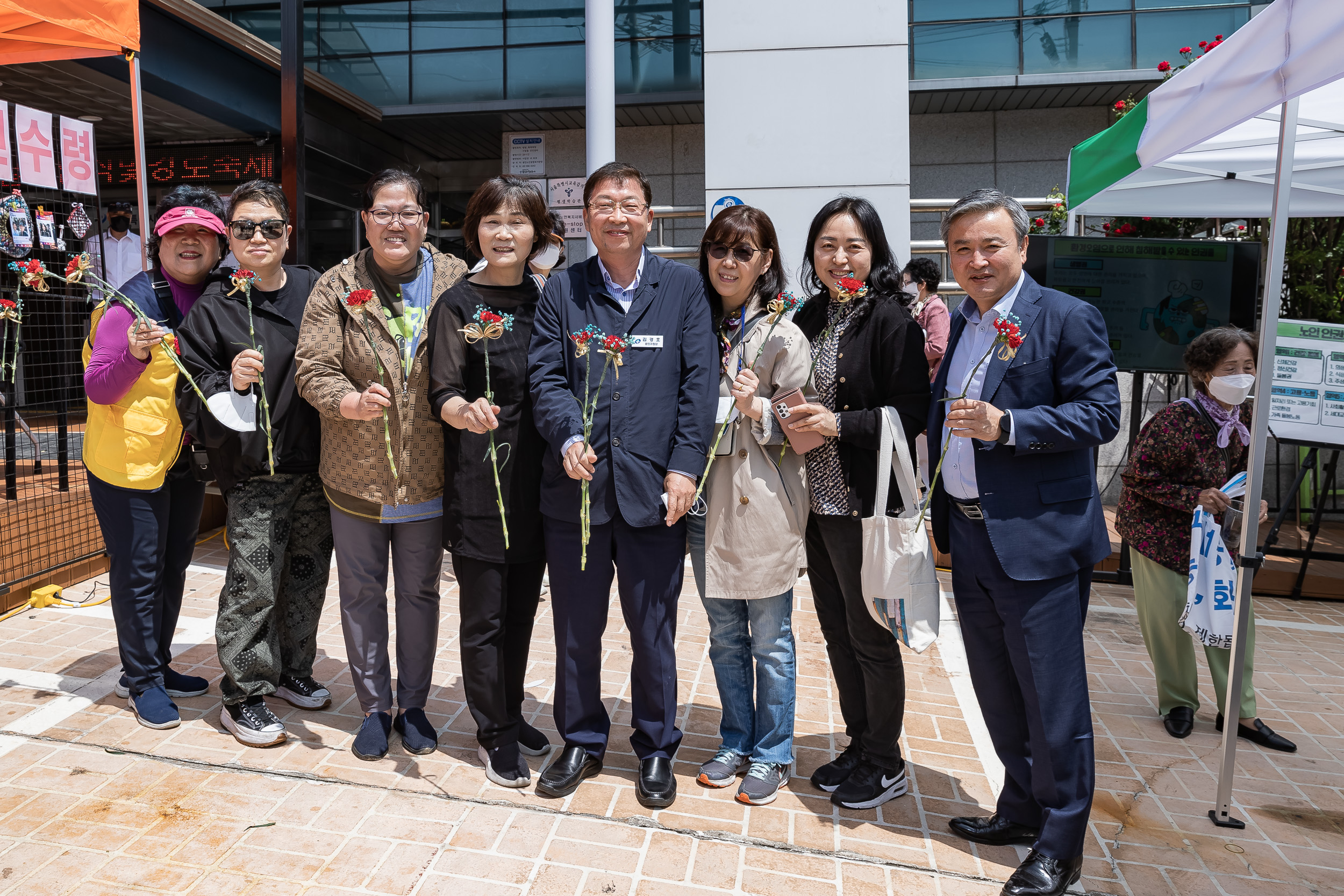 20230509-어버이날 기념식 및 경로축제 230509-0918_G_100600.jpg