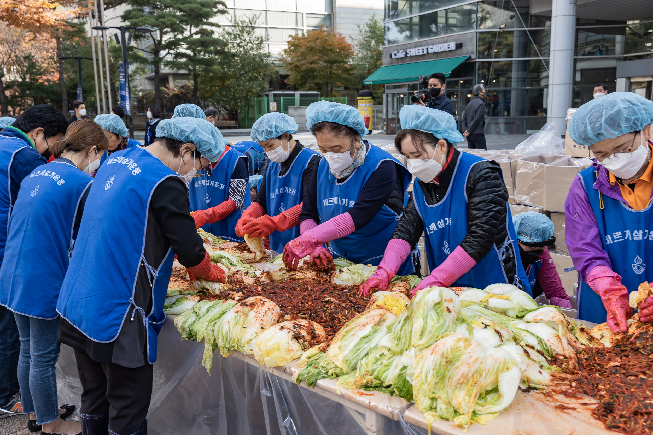 20221111-어려운 이웃 사랑의 김장 담가드리기 221111-0133_G_114138.jpg