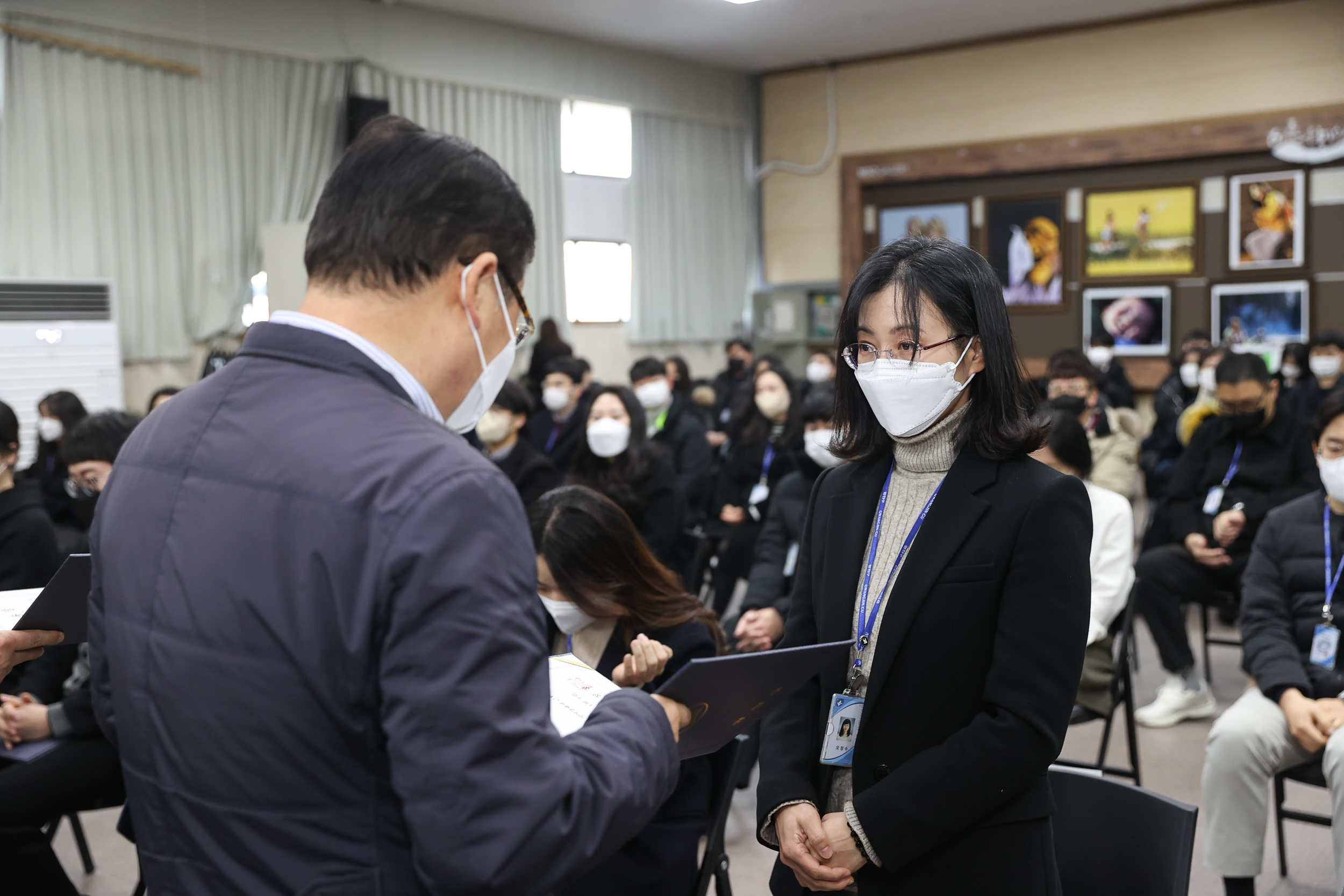 20221228-2023 상반기 정기인사 발령장 수여 221228-0609_G_132650.jpg