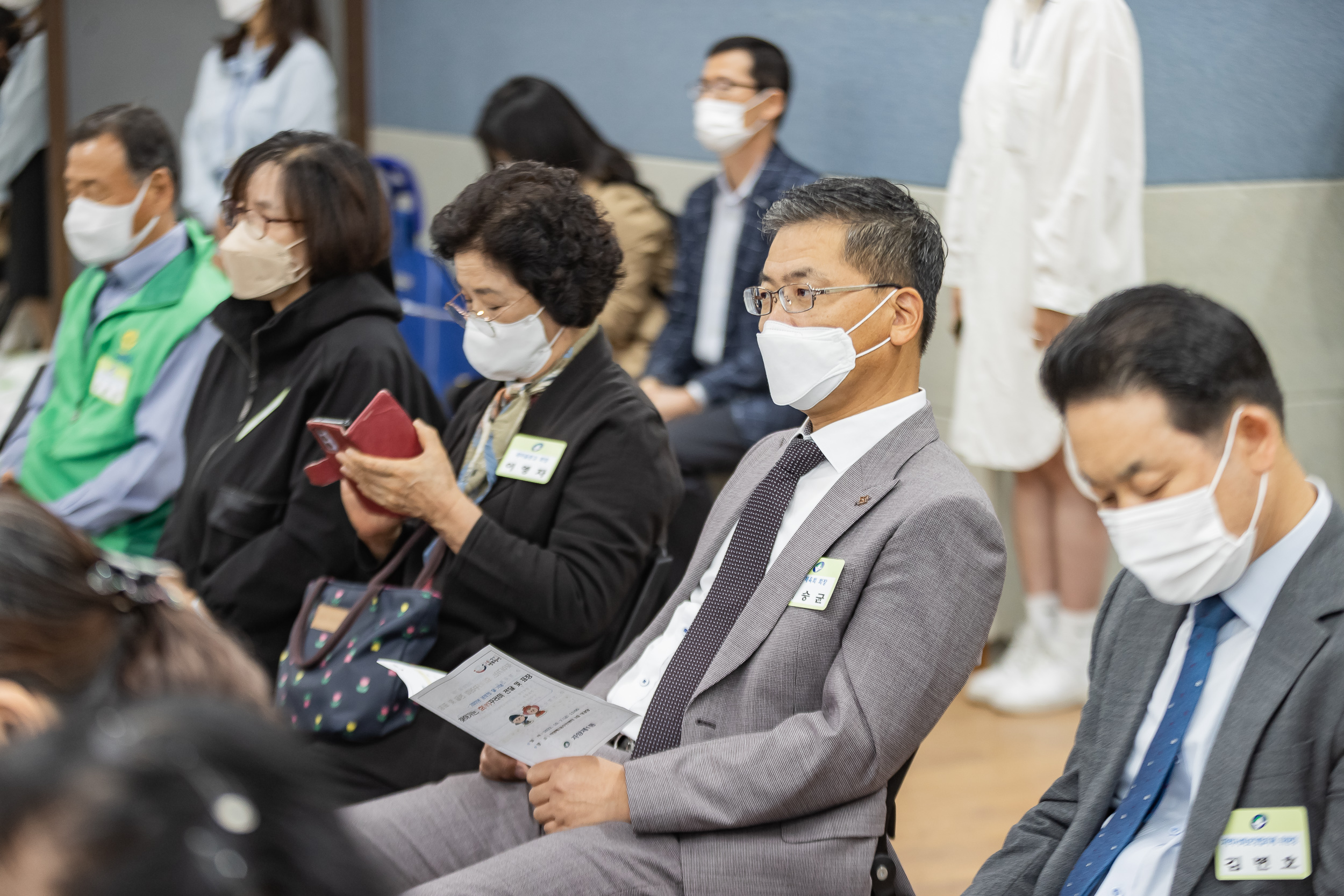 20221007-경로의달기념 찾아가는 효꾸러미 전달 및 표창장 수여식-자양1동 221007-3640_G_131841.jpg