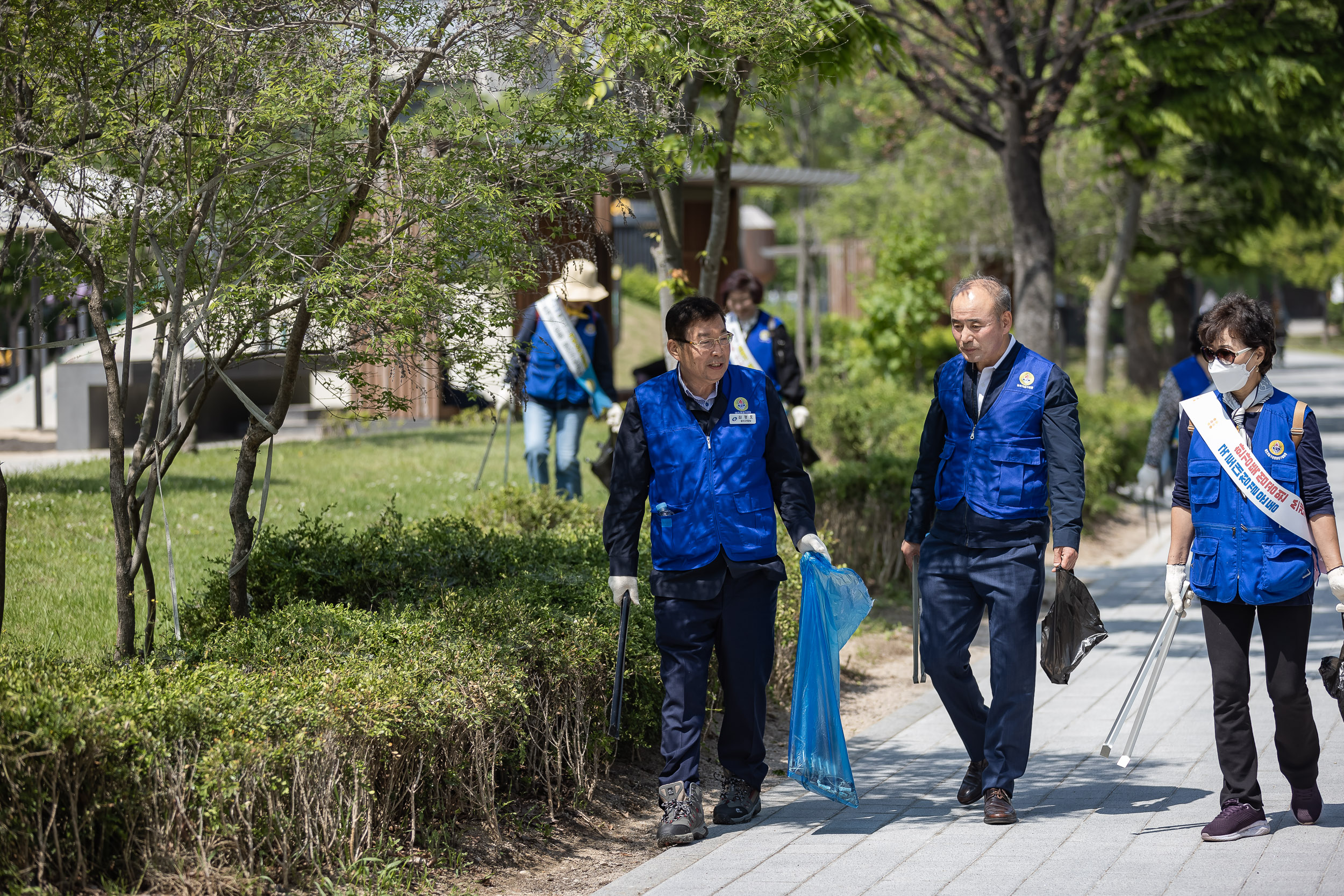 20230509-바르게살기운동 광진구협의회 국토대청결 운동 230509-0447_G_100047.jpg