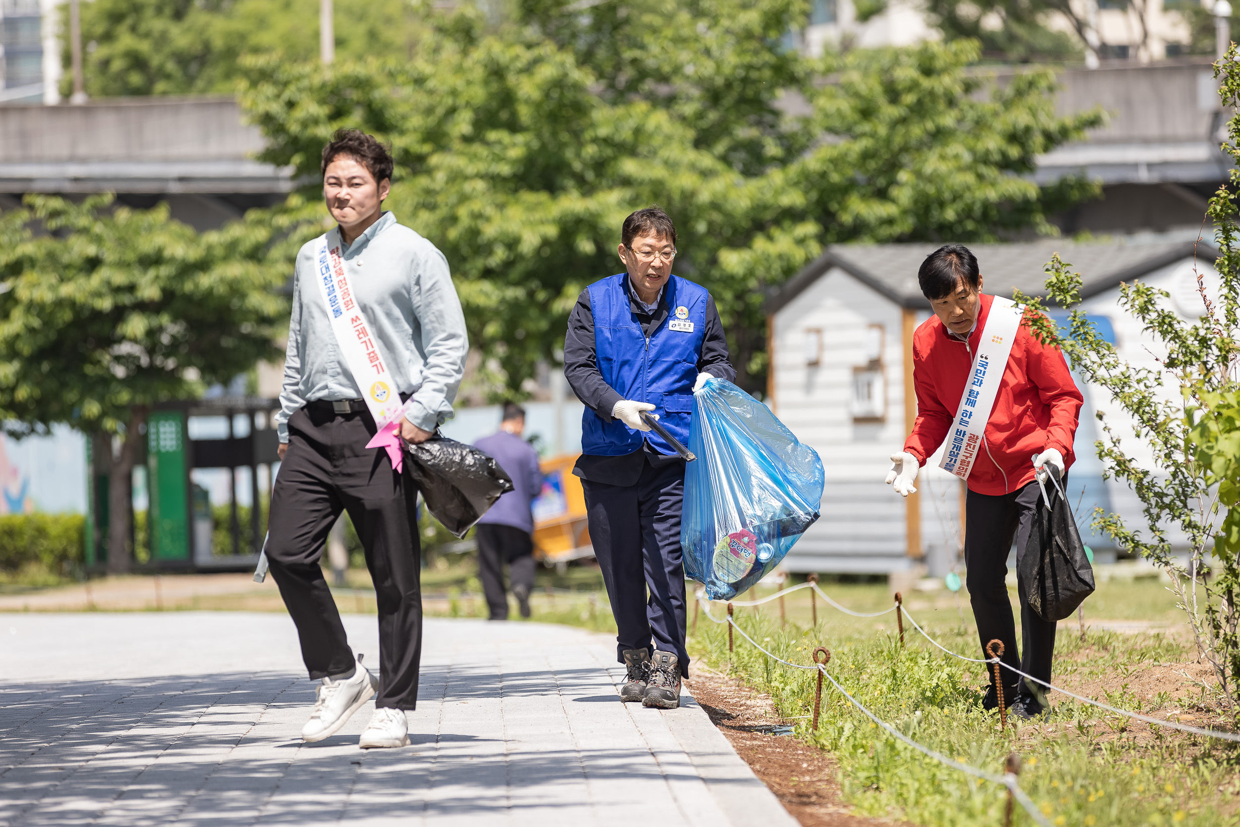 20230509-바르게살기운동 광진구협의회 국토대청결 운동 230509-0595_G_100050.jpg