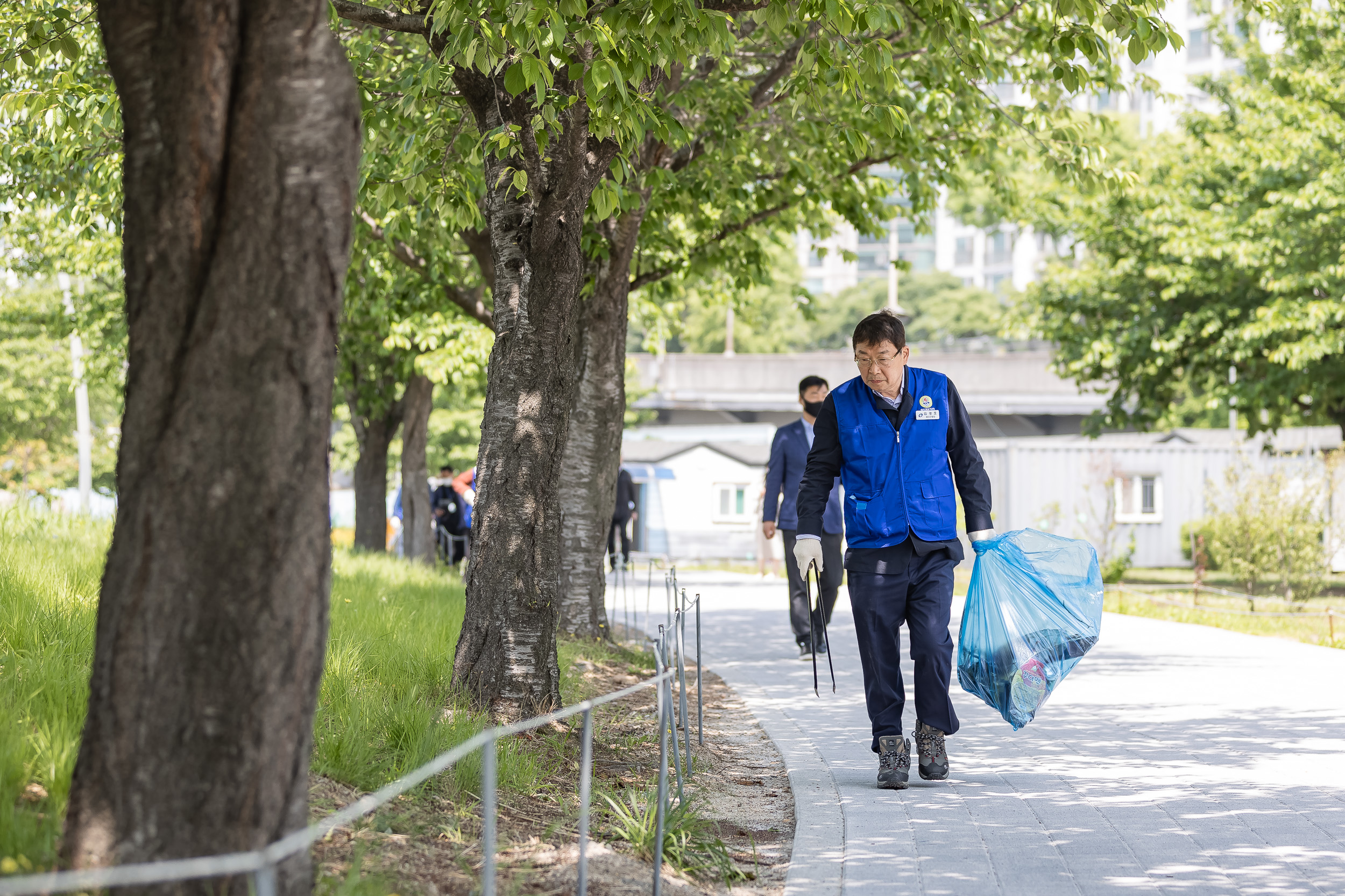 20230509-바르게살기운동 광진구협의회 국토대청결 운동 230509-0621_G_100050.jpg