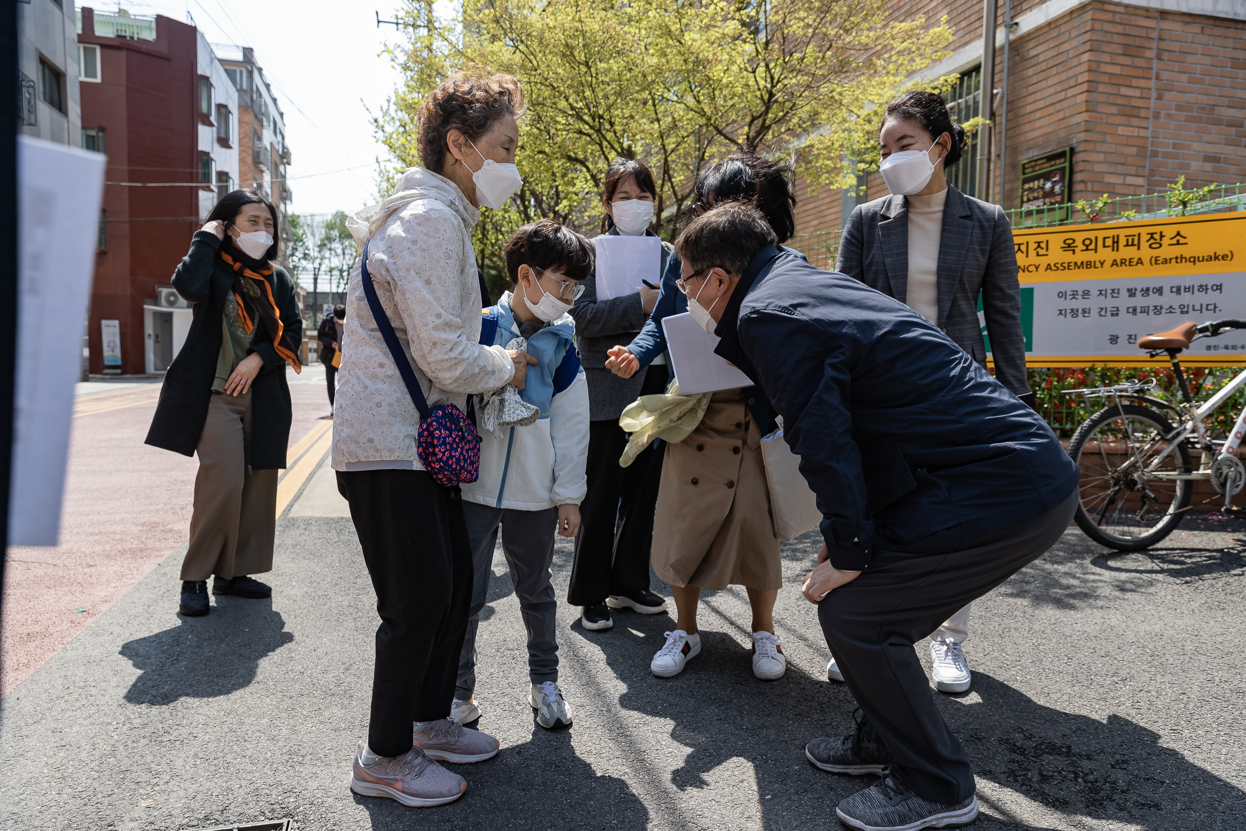 20230407-학교앞 소통 나들이-서울신자초등학교 230407-0119-1_G_095434.jpg