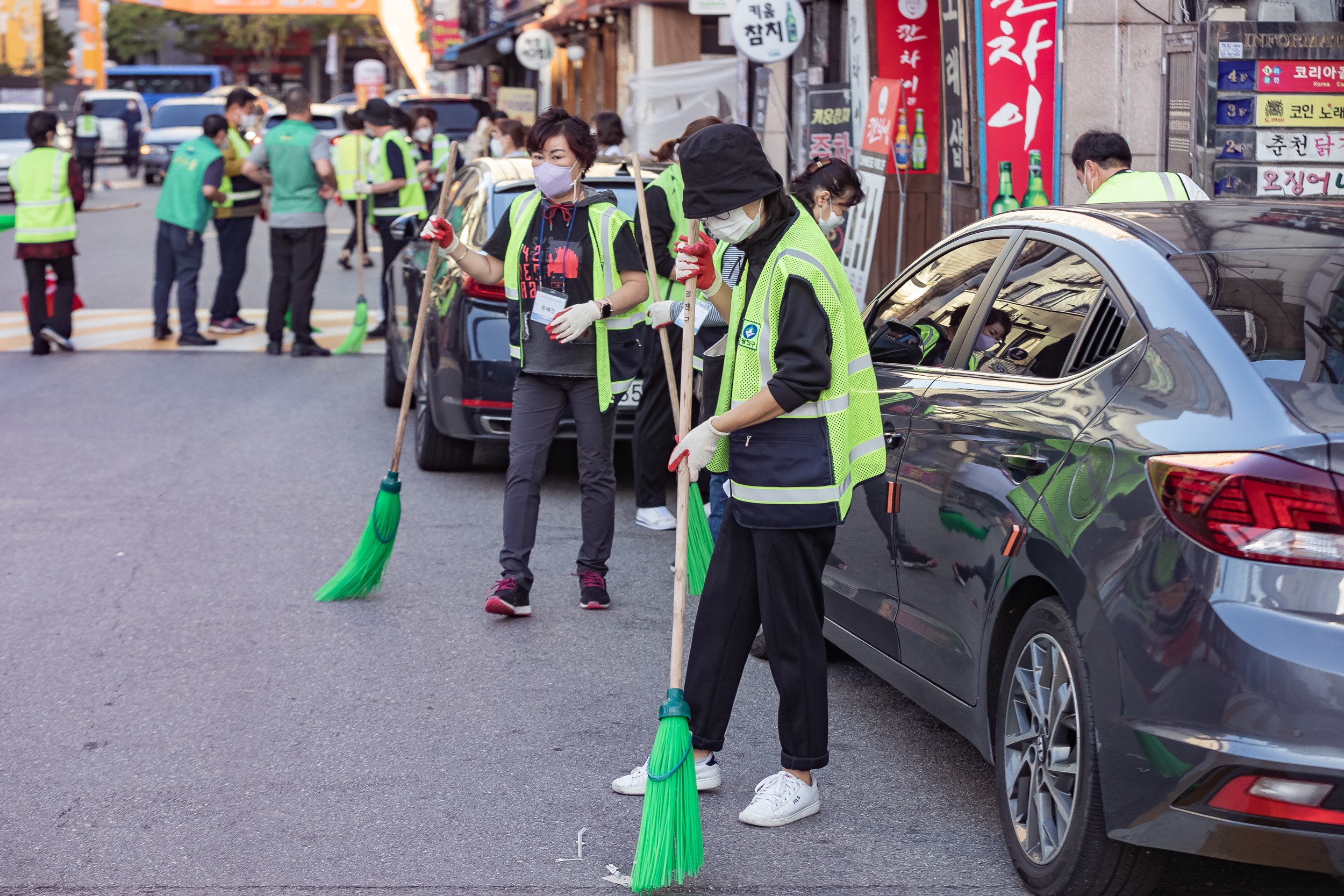 20220920-제4회 주민과 함께하는 골목청소(구의1동) 220920-0203_G_094043.jpg