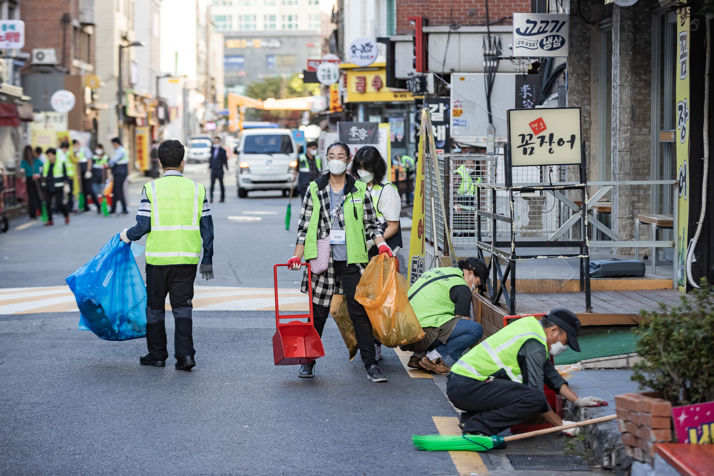 20220920-제4회 주민과 함께하는 골목청소(구의1동) 220920-1067_G_094052.jpg