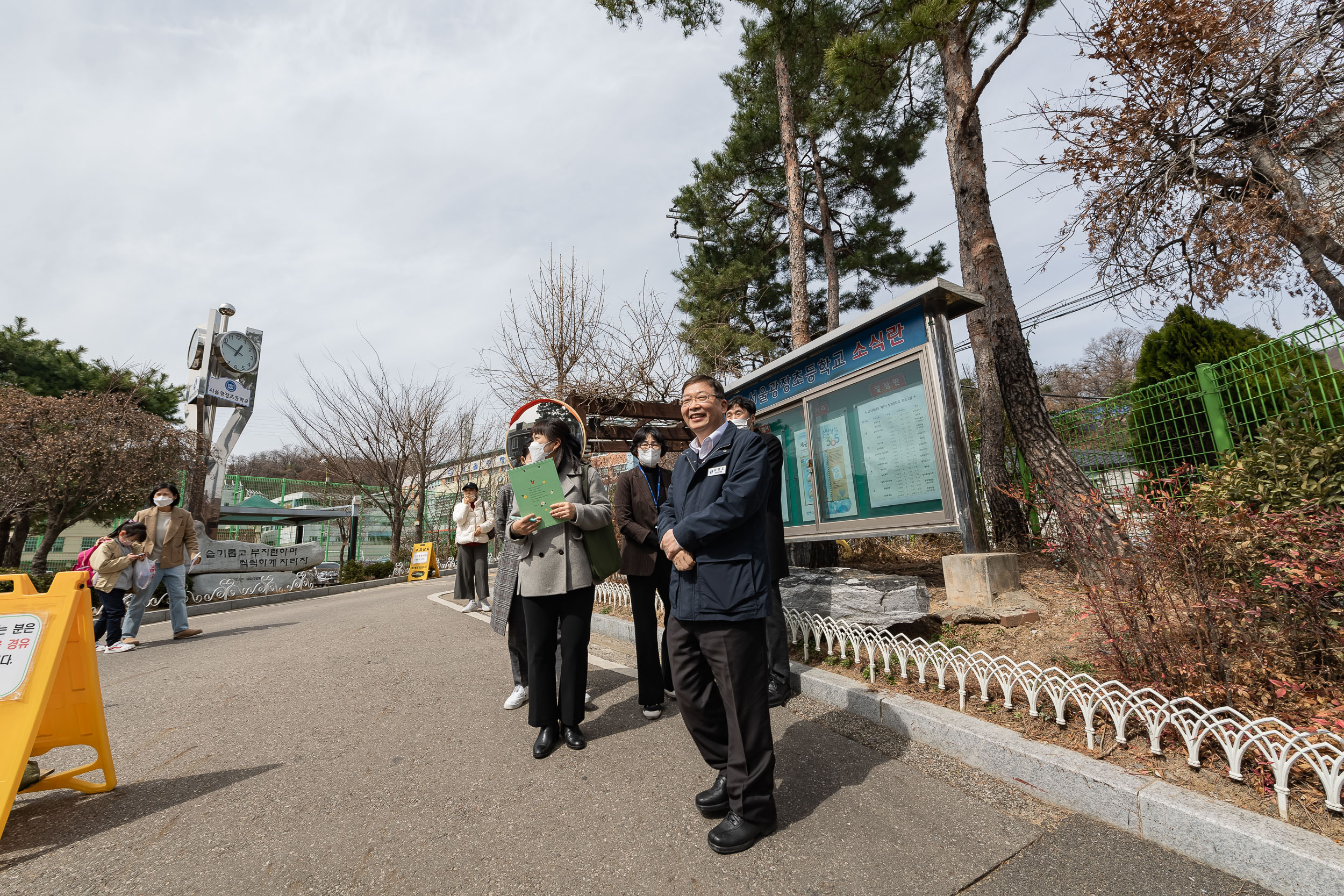 20230317-학교 앞 소통-광장초등학교 230317-0282_G_220354.jpg