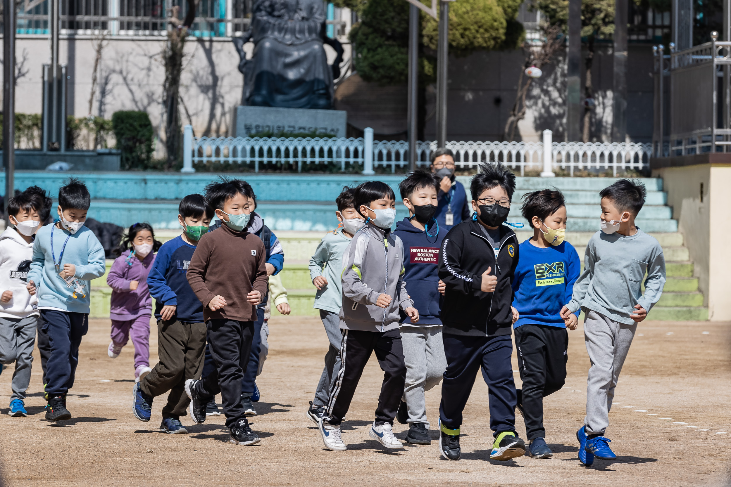 20230313-학교앞 소통 나들이-무엇이든 말해 주세요! 230313-0354_G_135828.jpg