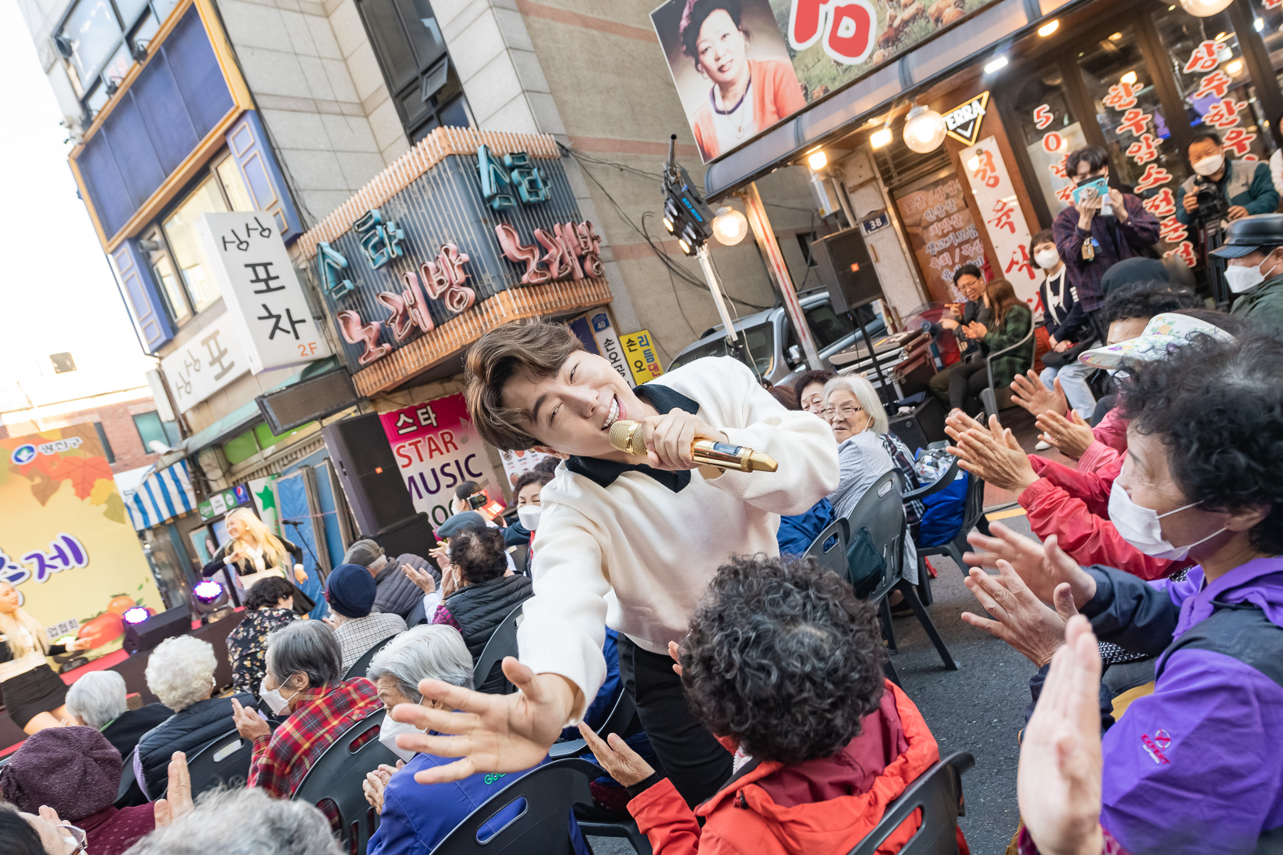 20221013-제8회 능마루 맛의거리 축제 221013-0963_G_133659.jpg