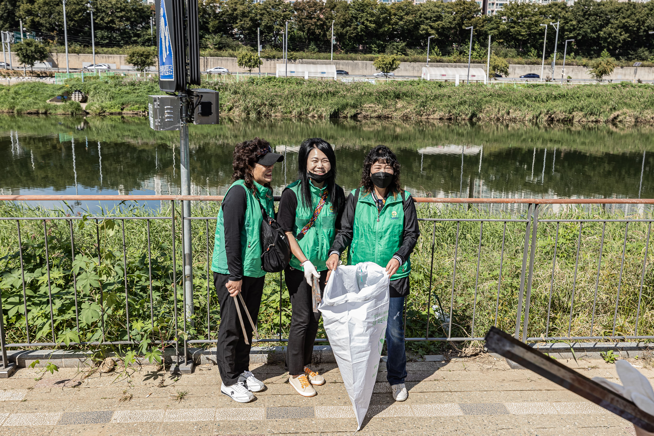 20220927-생명운동실천 중랑천 환경정화활동 - 광진구새마을회 220927-0810-1_G_094816.jpg