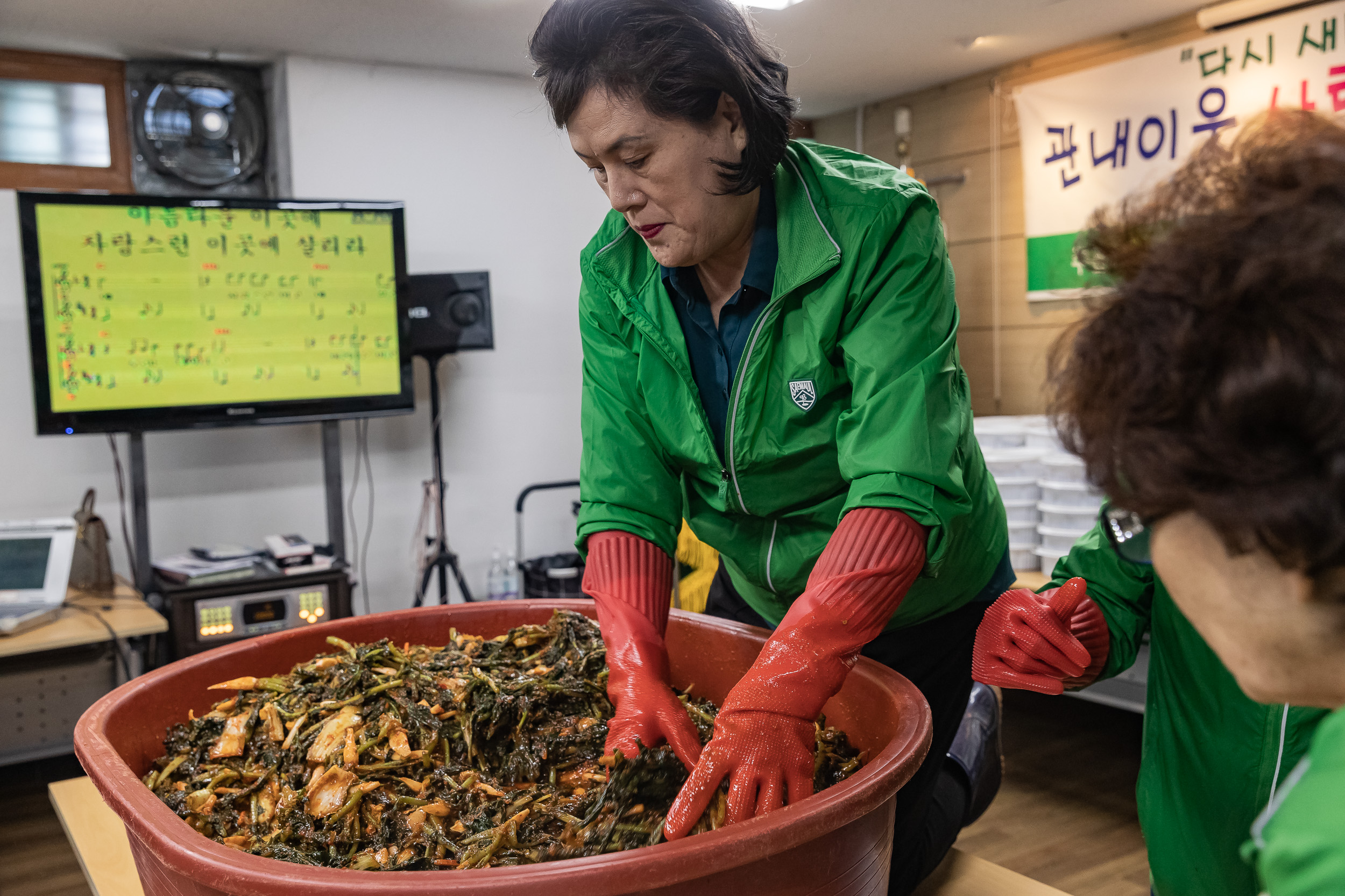 20230427-광진구새마을부녀회 관내이웃 사랑의 밑반찬 만들어 드리기 230427-0188_G_191021.jpg