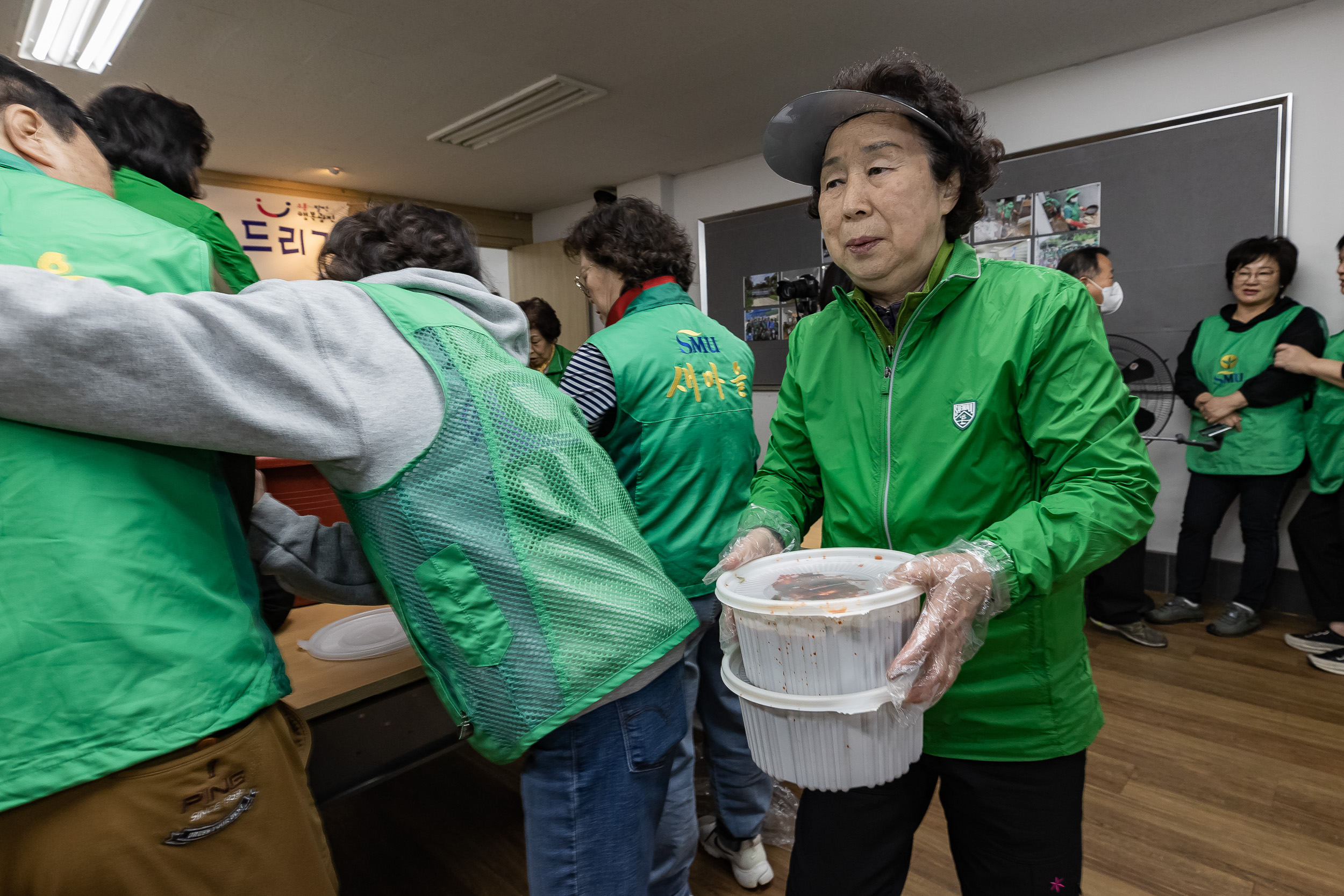 20230427-광진구새마을부녀회 관내이웃 사랑의 밑반찬 만들어 드리기 230427-0396_G_191023.jpg