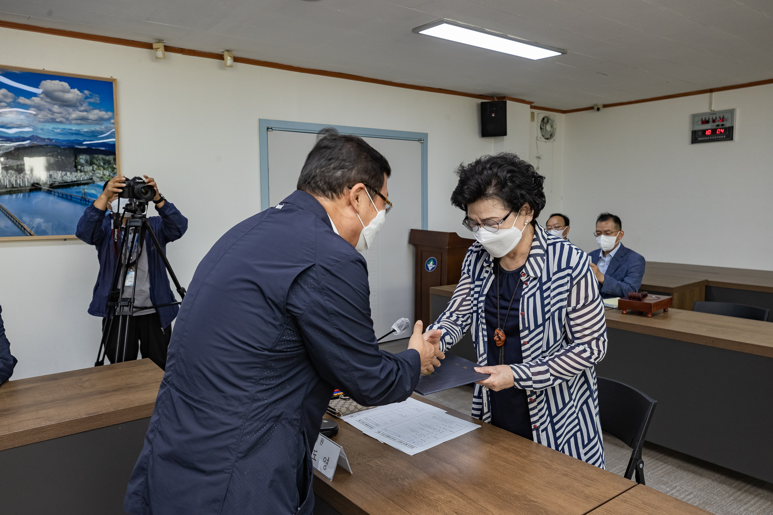 20220927-2022년 광진구 제2차 기부심사위원회 개최 및 신규위원 위촉식 220927-0054_G_094640.jpg