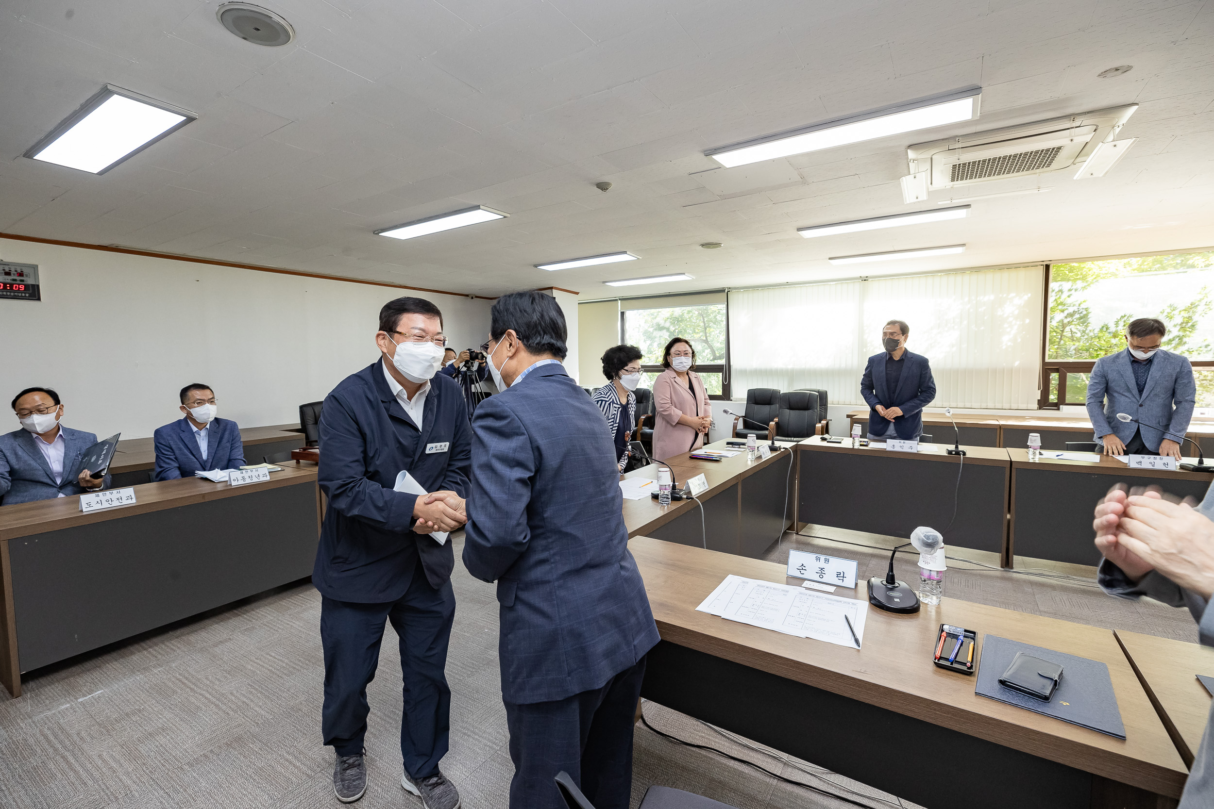 20220927-2022년 광진구 제2차 기부심사위원회 개최 및 신규위원 위촉식 220927-0109_G_094641.jpg